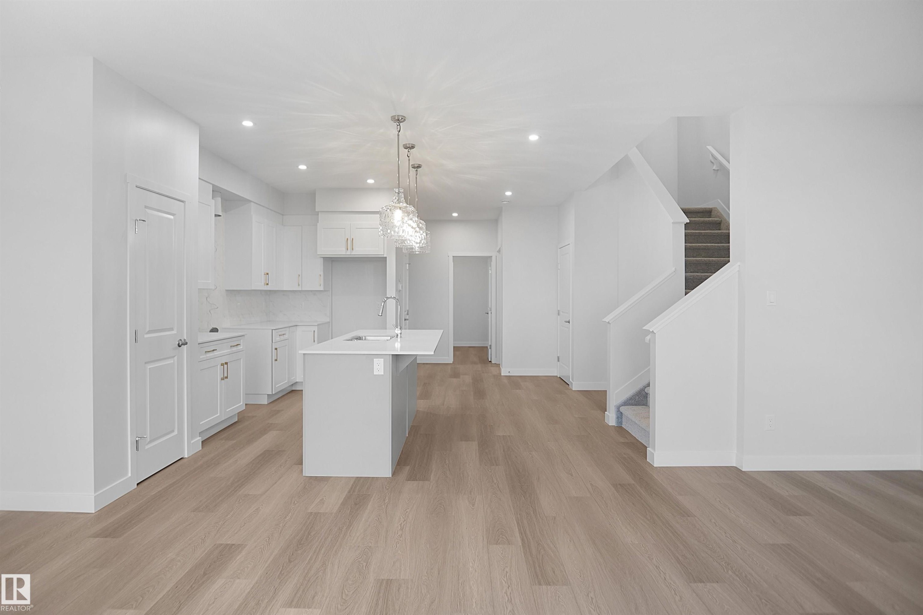 20932 16 Avenue Nw, Edmonton, AB