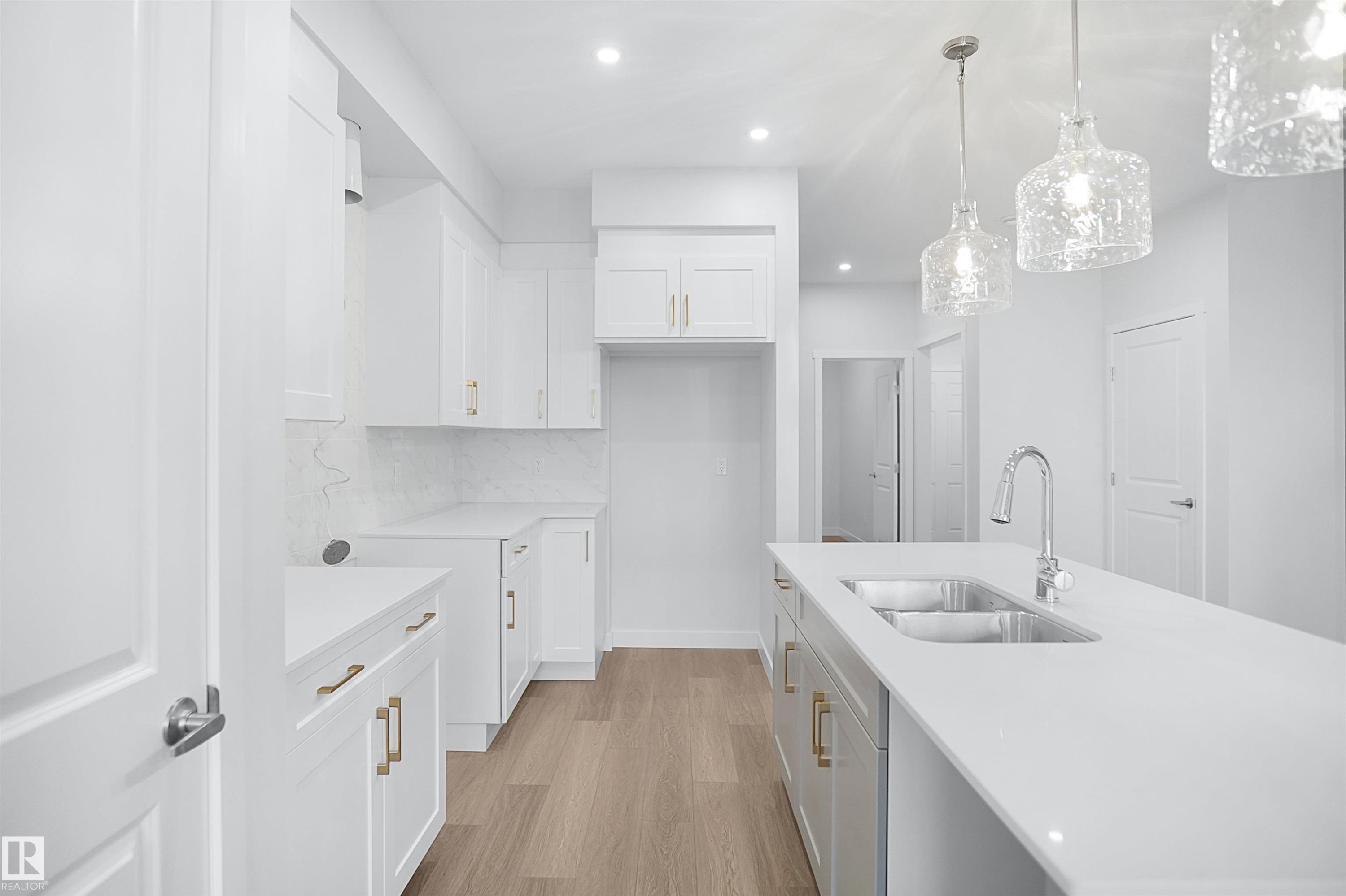 20932 16 Avenue Nw, Edmonton, AB