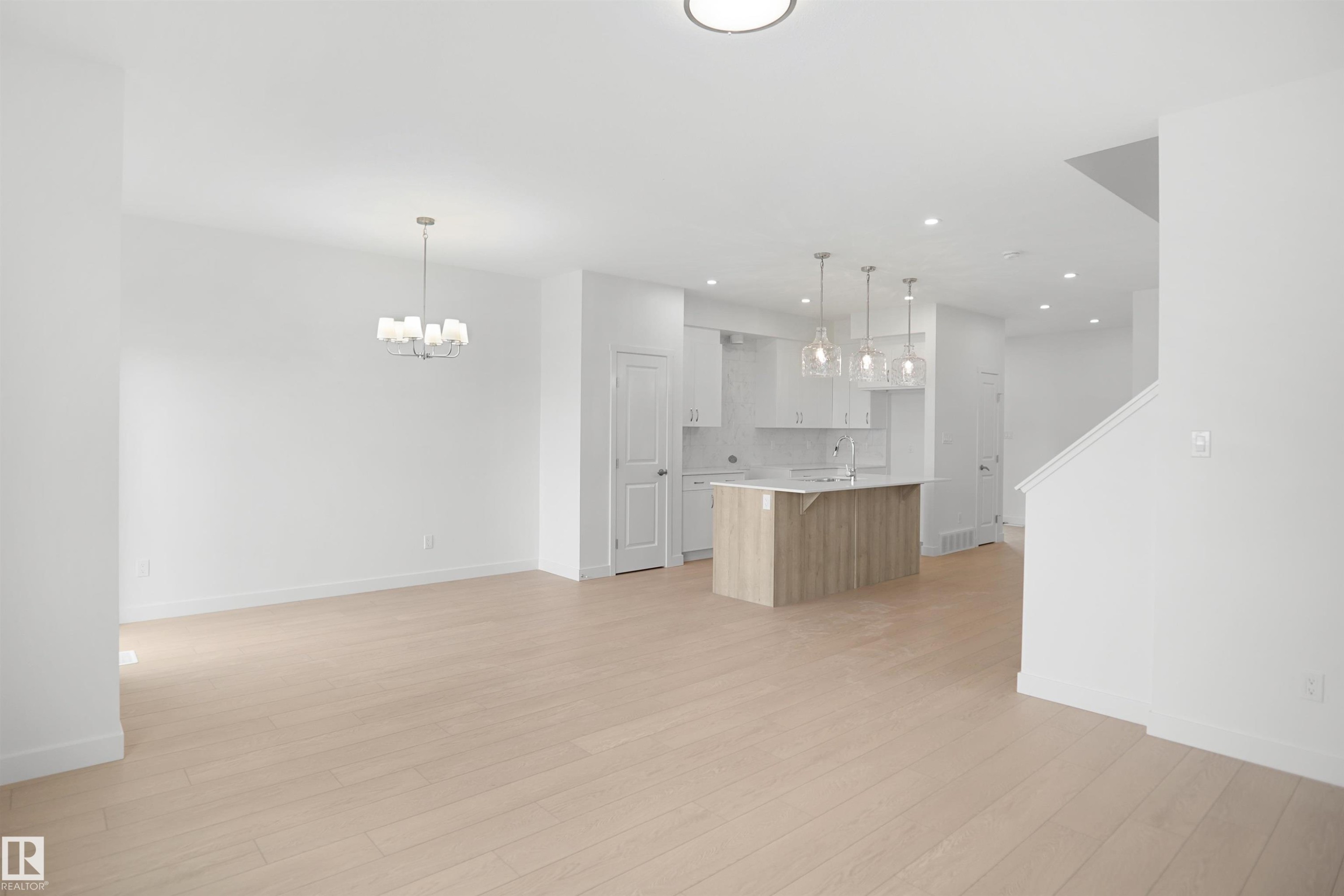 20916 16 Avenue Nw, Edmonton, AB