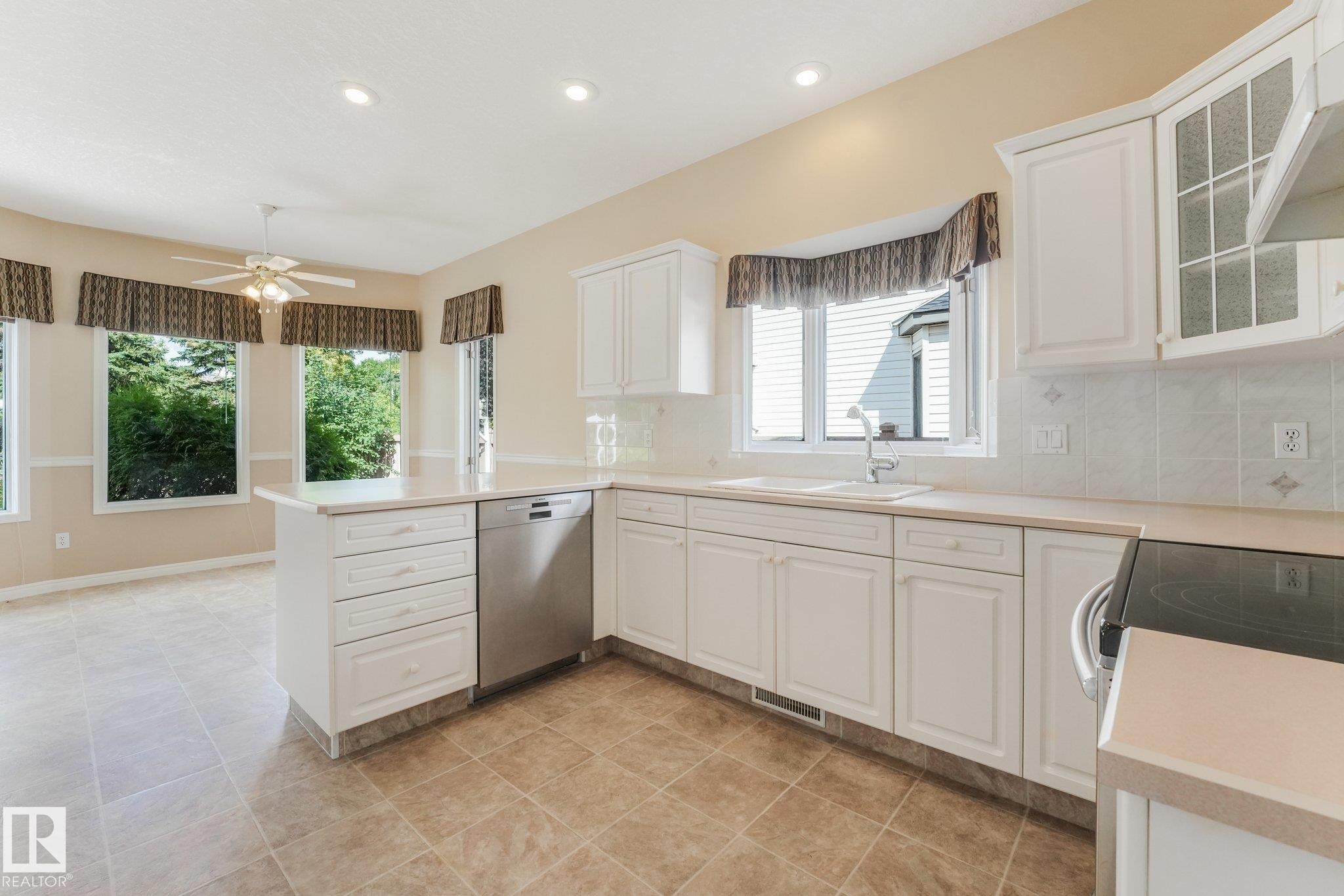 61 Estate Crescent, St. Albert, AB