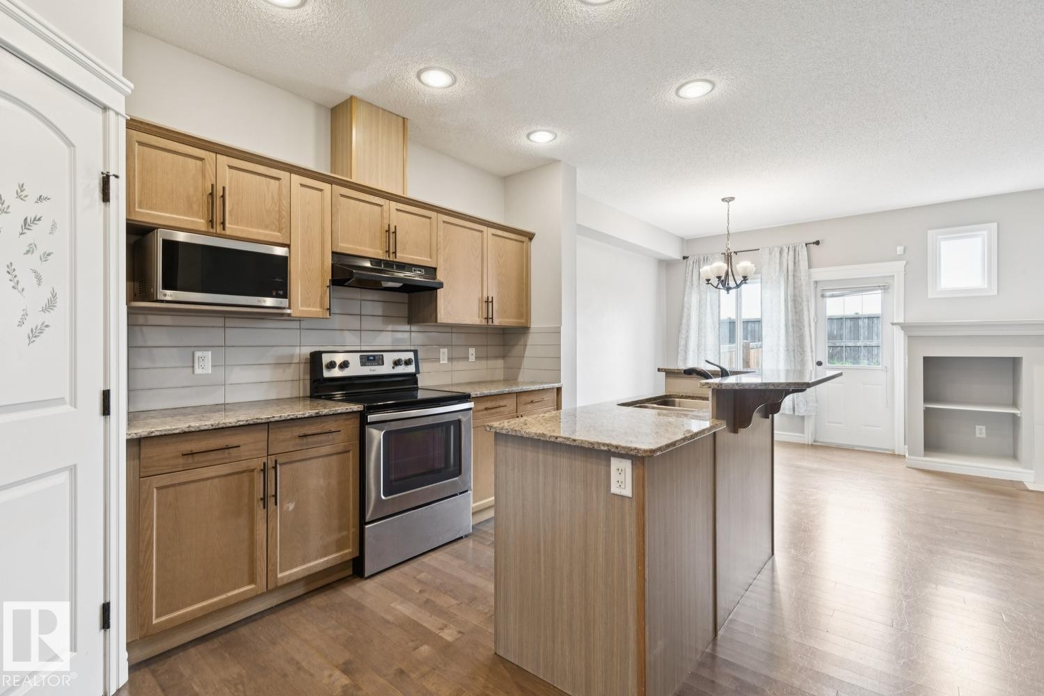 17011 38 Street Nw, Edmonton, AB