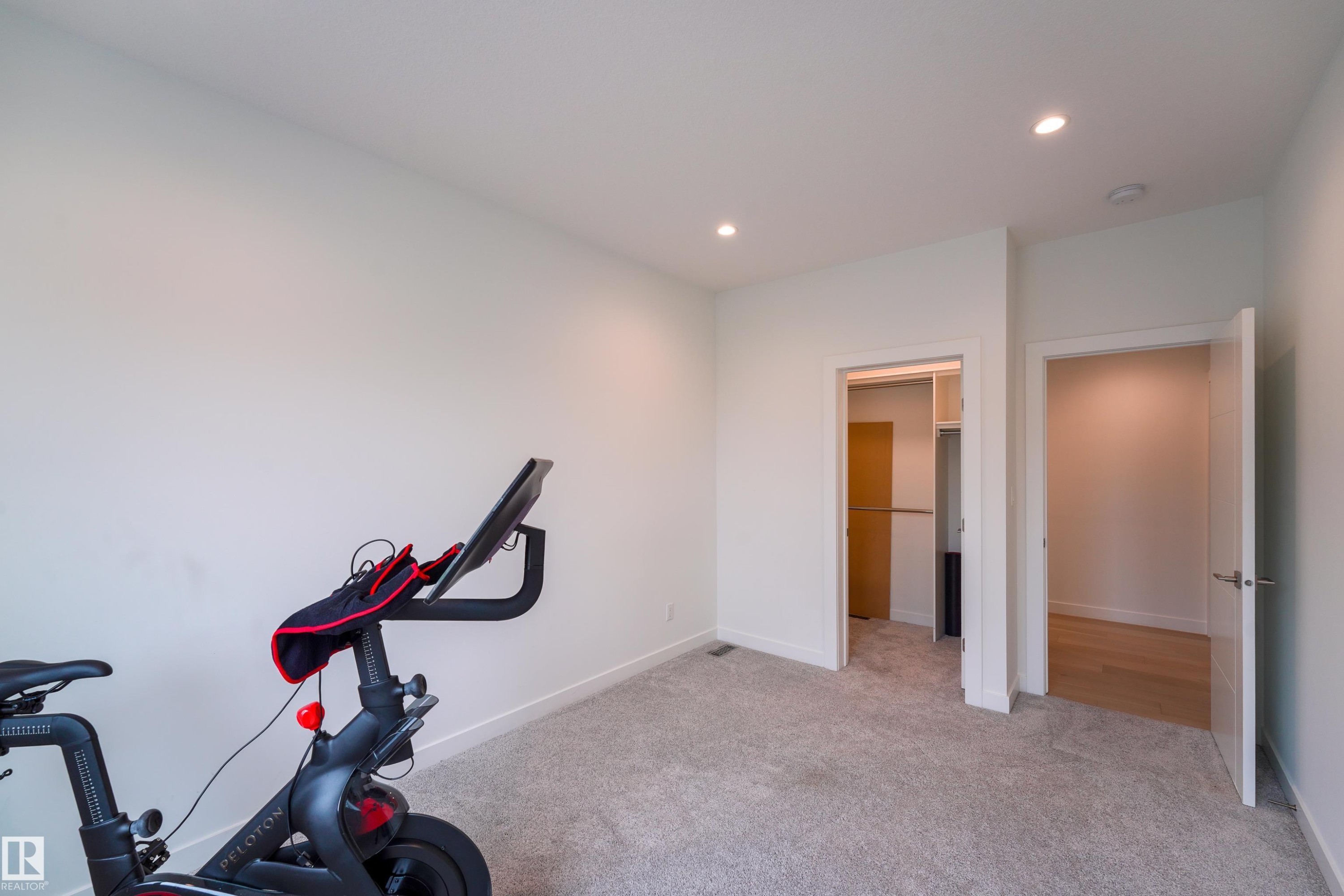 12819 Woodbend Place Nw, Edmonton, AB