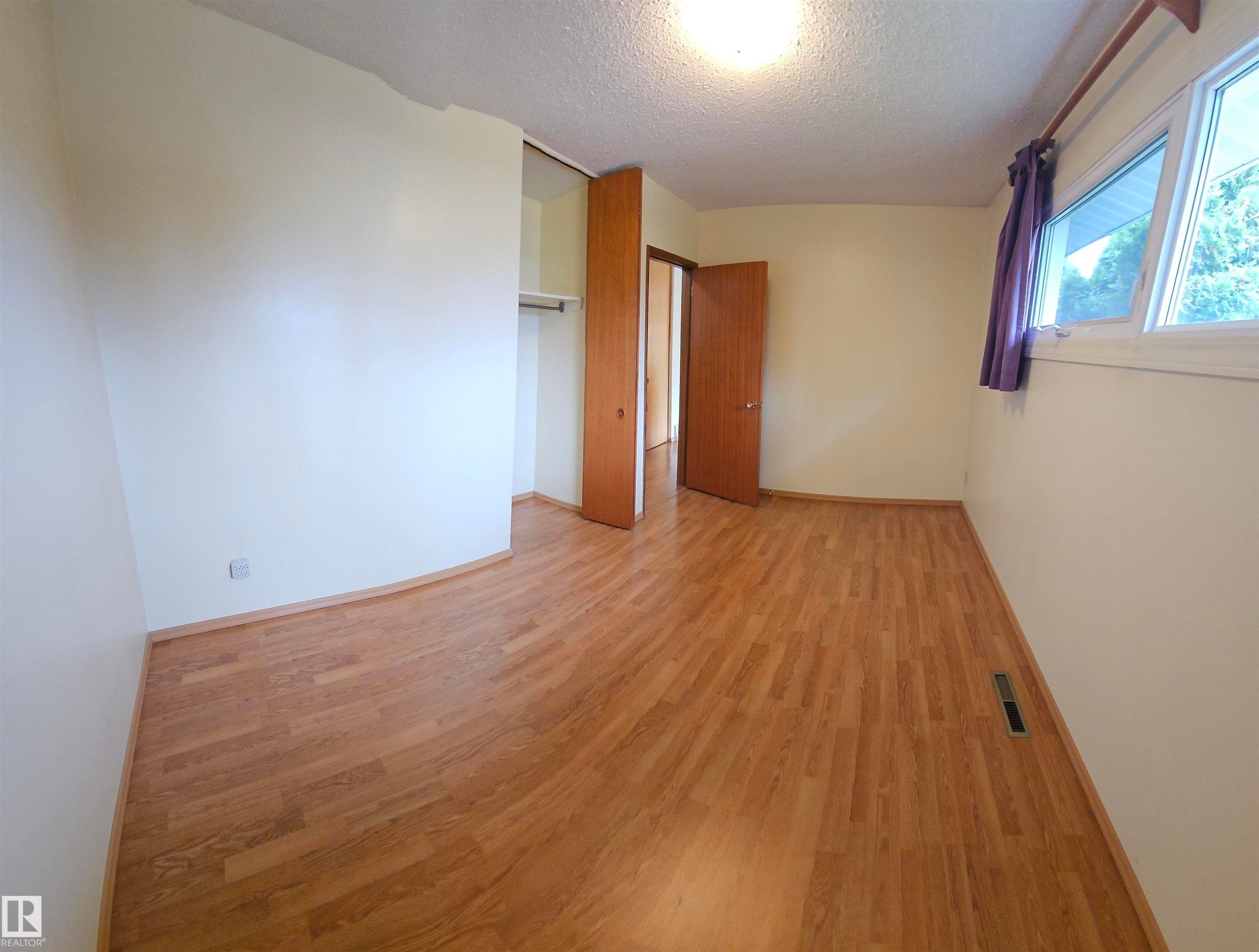 2nd bedroom - 13439 114 Street Nw, Edmonton, AB