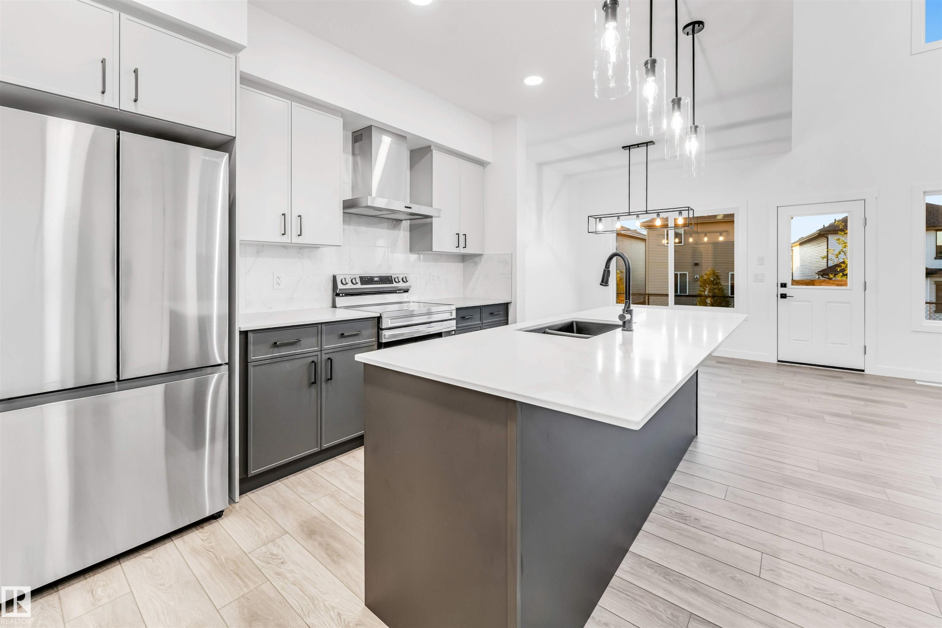 908 17 Avenue Nw, Edmonton, AB