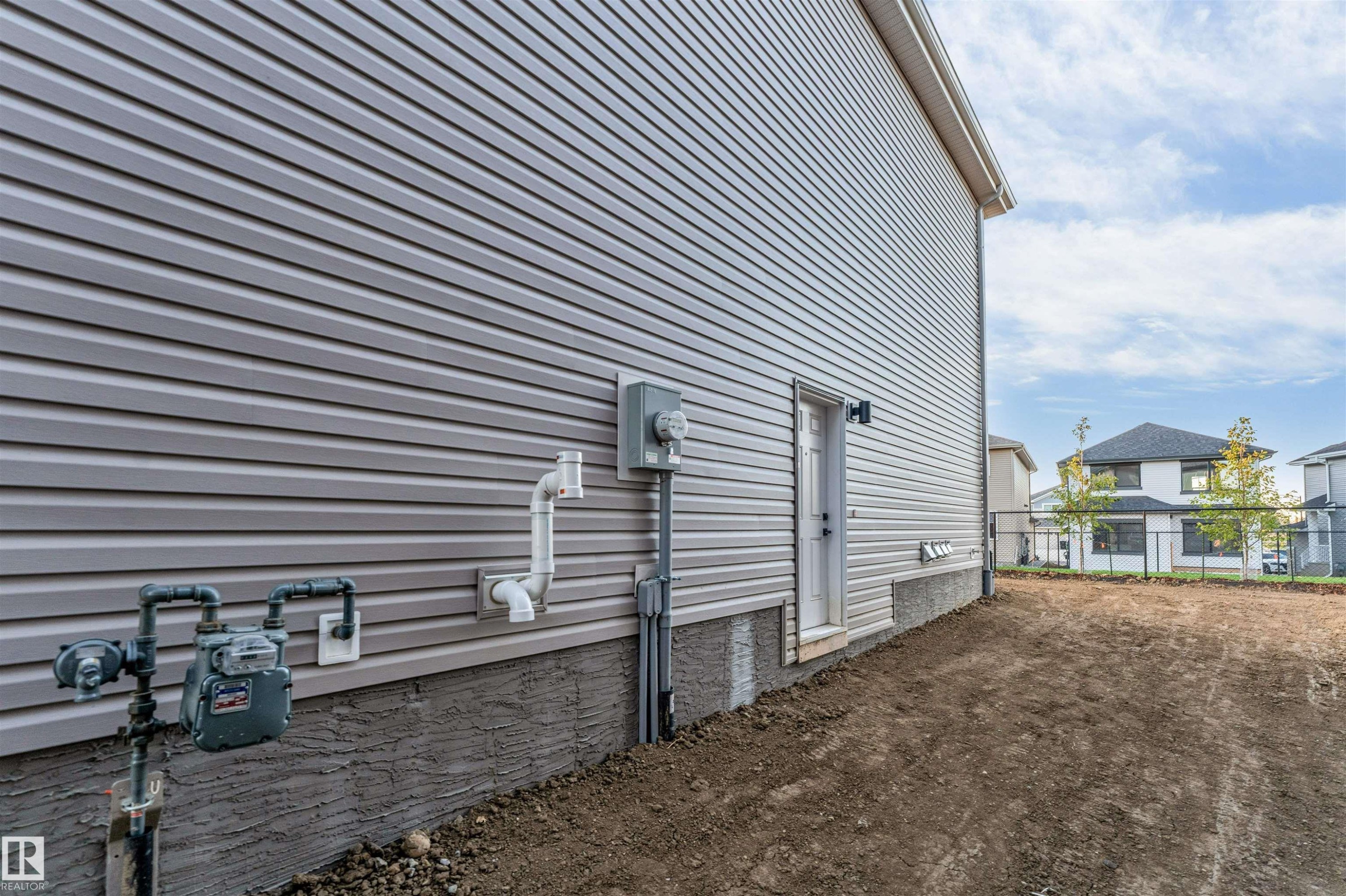 908 17 Avenue Nw, Edmonton, AB