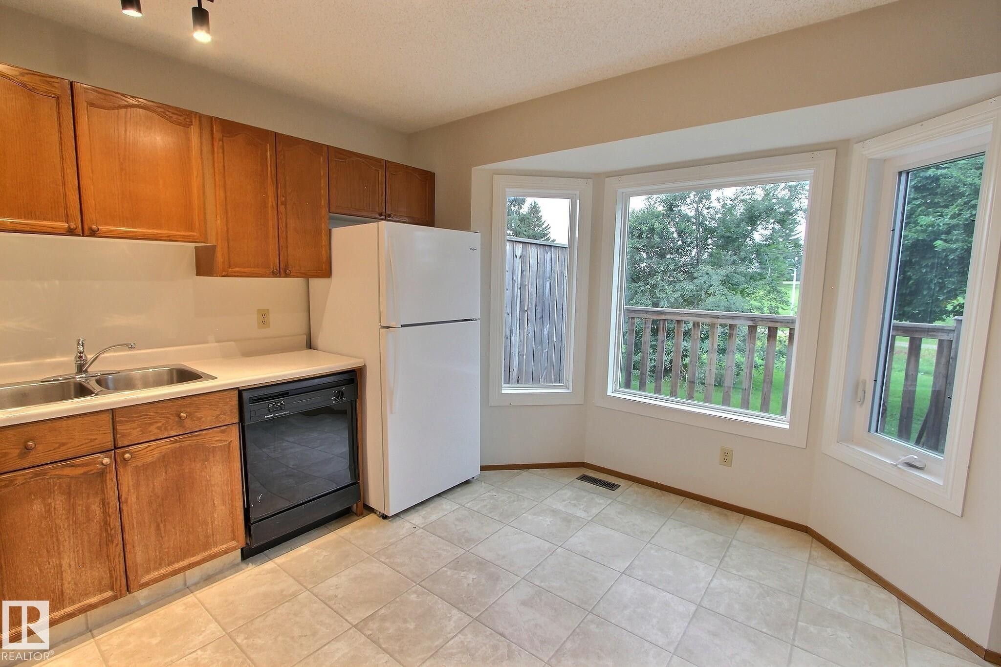 #122 5 Aberdeen Wy, Stony Plain, AB