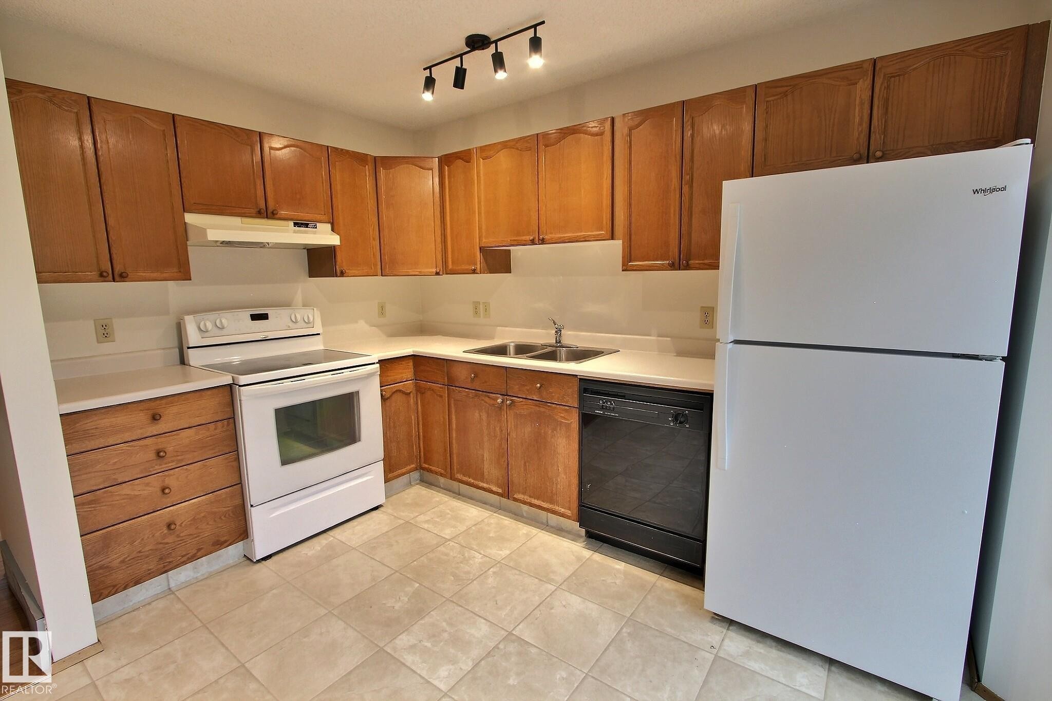 #122 5 Aberdeen Wy, Stony Plain, AB