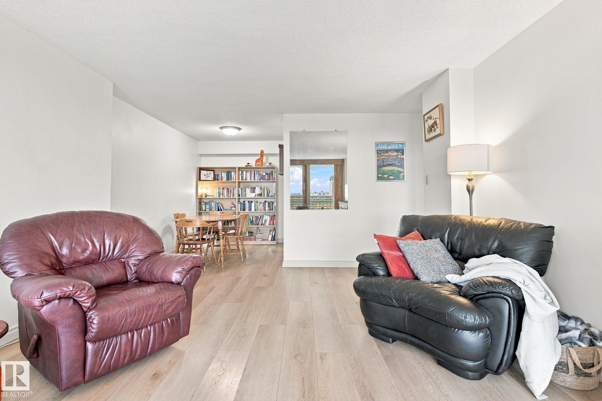 Light wood-finish flooring - #1507 9835 113 St Nw, Edmonton, AB
