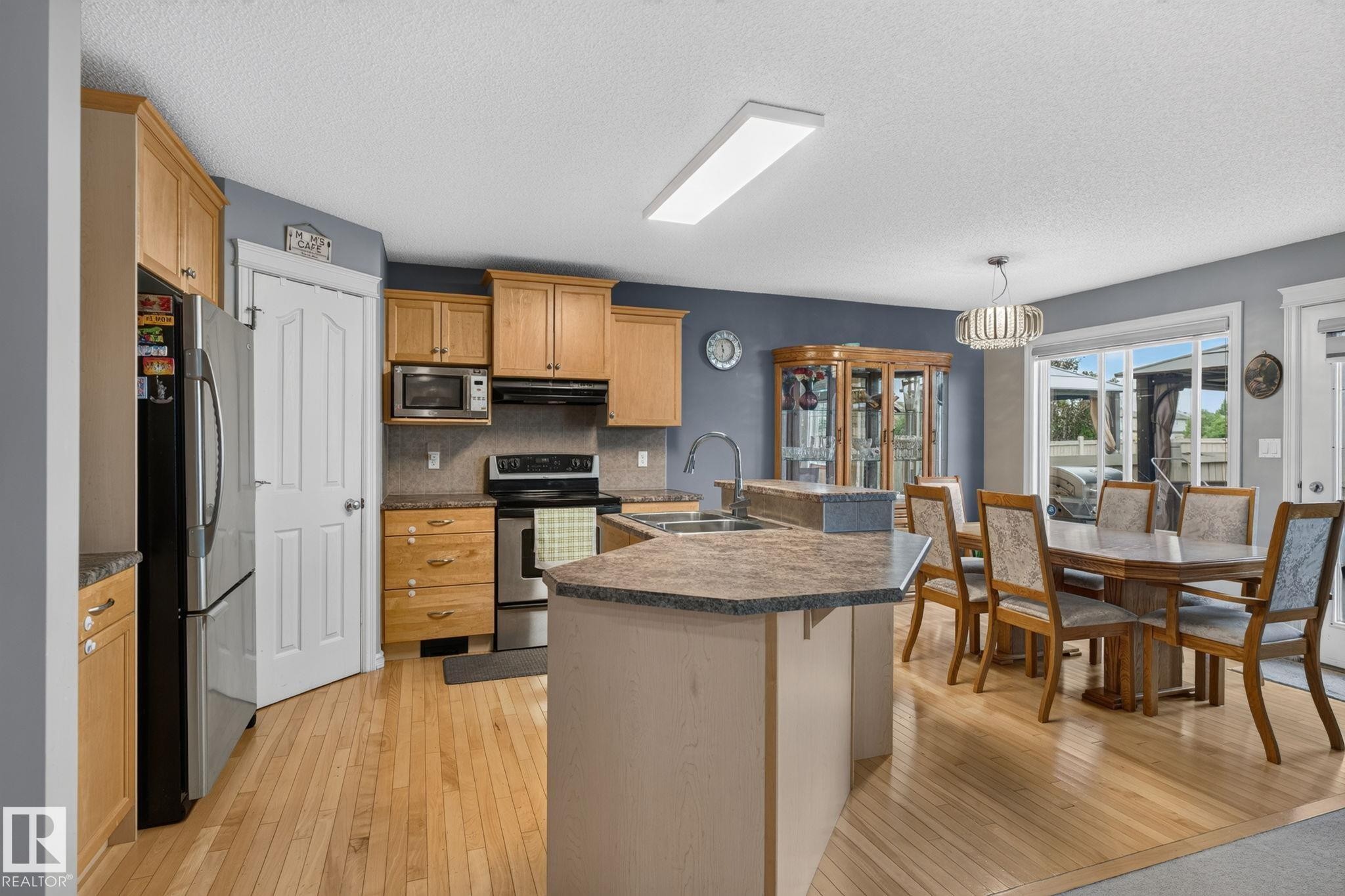3224 26 Street Nw, Edmonton, AB