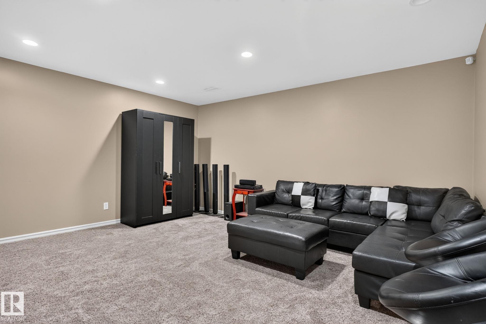 3224 26 Street Nw, Edmonton, AB