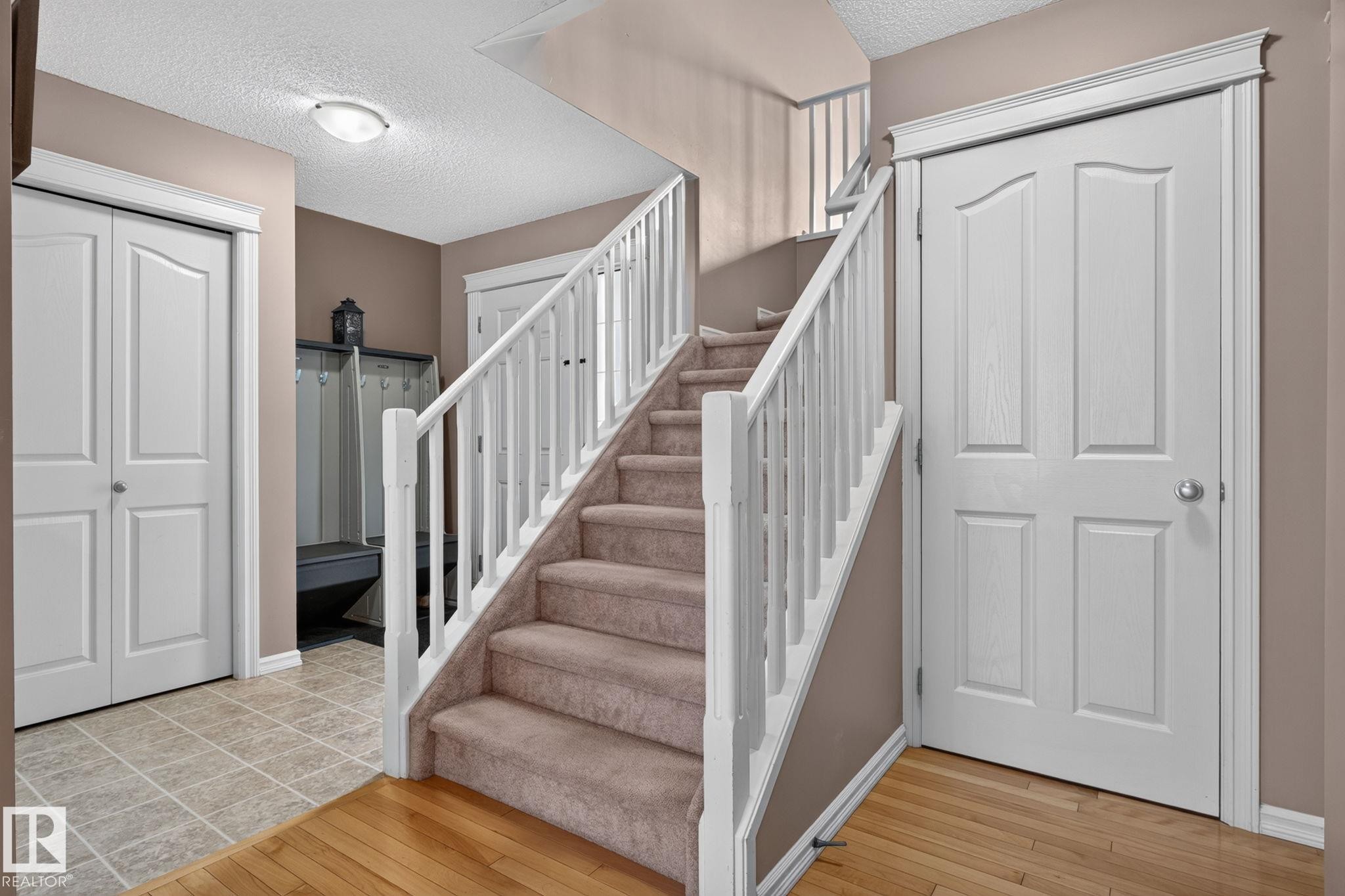 3224 26 Street Nw, Edmonton, AB