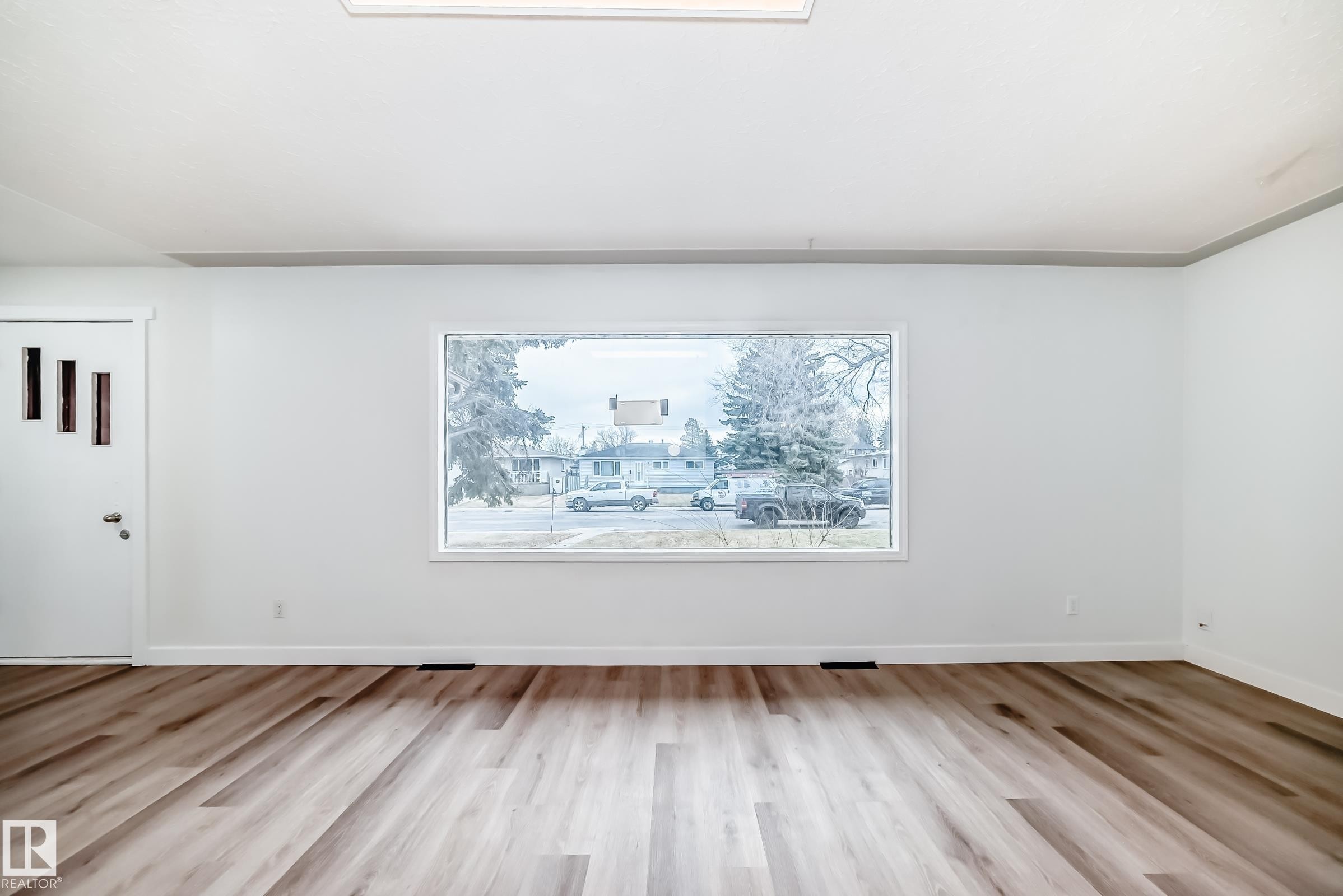 9126 152 St Nw, Edmonton, AB - Indoor Photo Showing Other Room