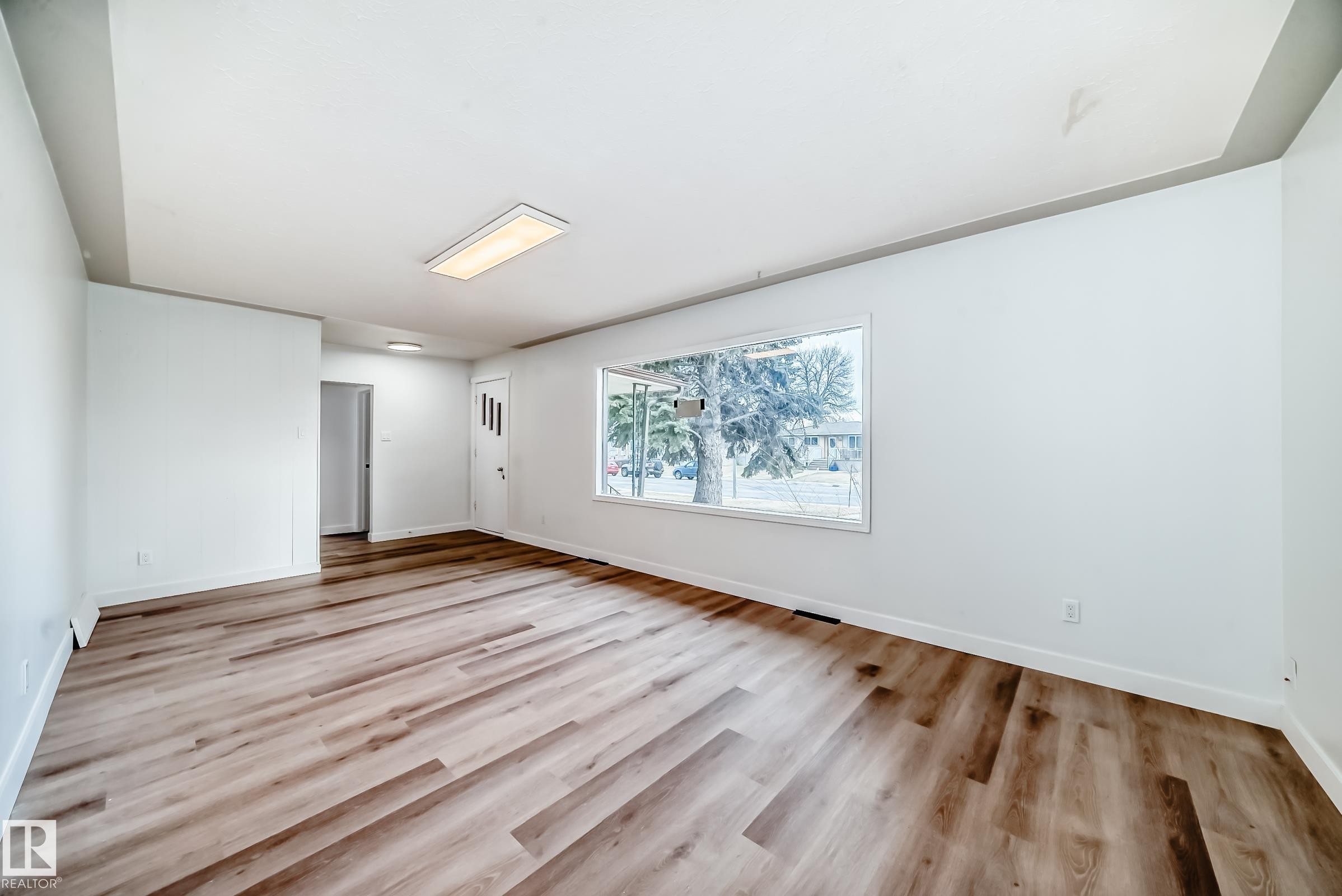9126 152 St Nw, Edmonton, AB - Indoor Photo Showing Other Room