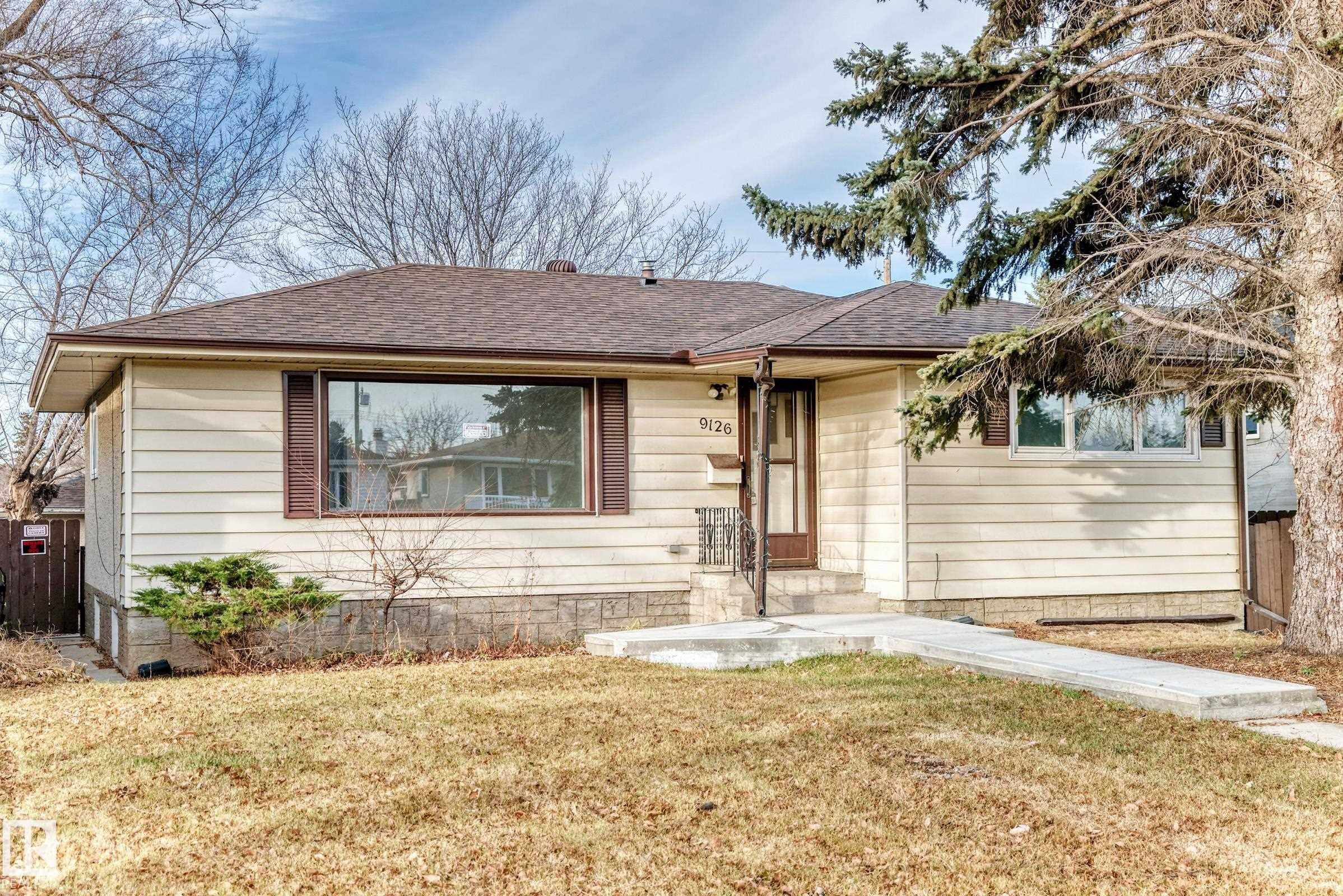 9126 152 St Nw, Edmonton, AB - Outdoor