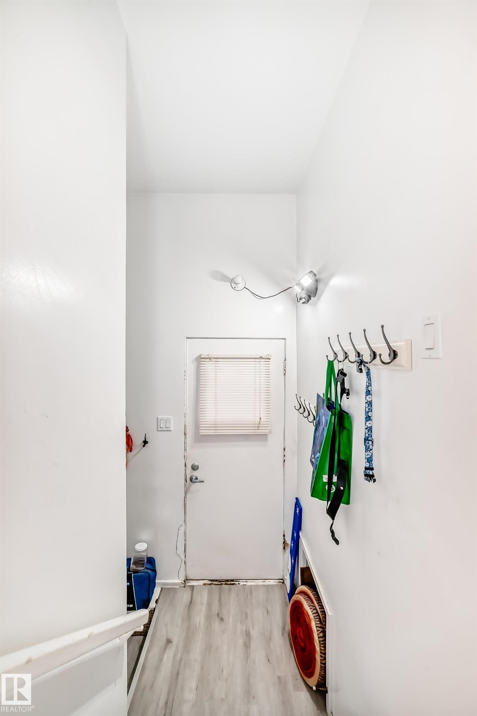 9126 152 St Nw, Edmonton, AB - Indoor Photo Showing Other Room