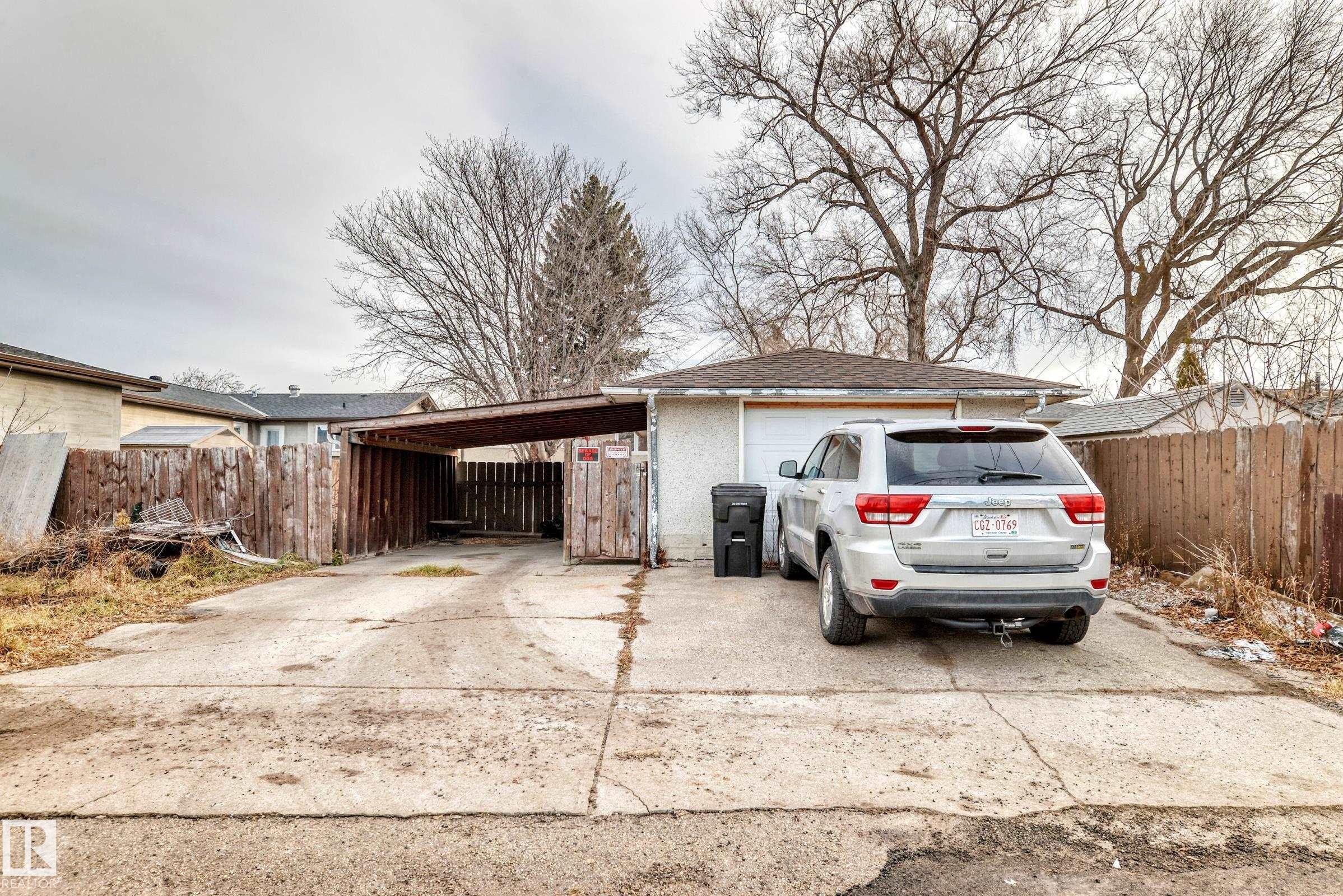 9126 152 St Nw, Edmonton, AB - Outdoor