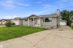 5916 53 Avenue  Redwater, AB T0A 2W0