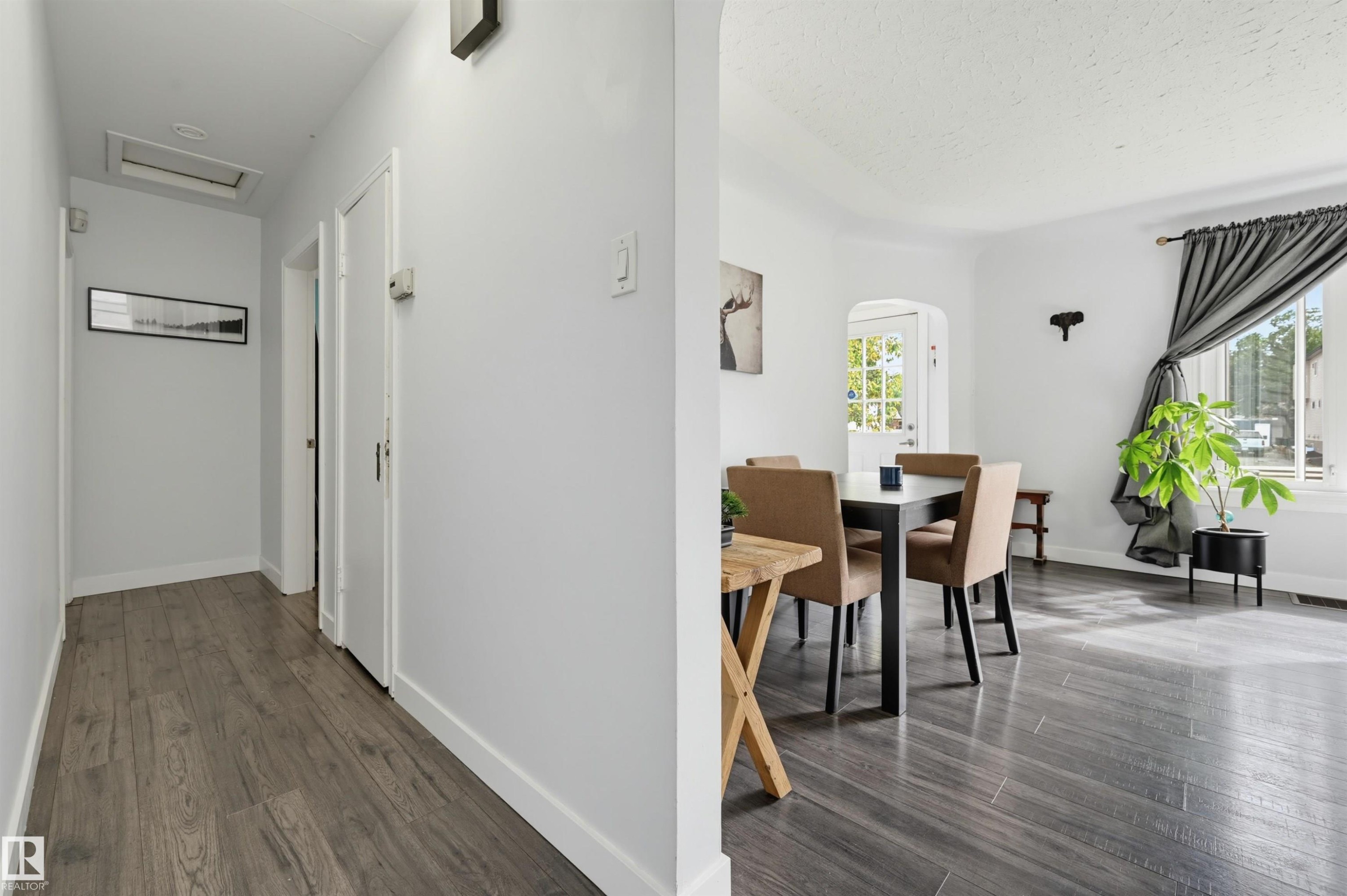 10670 61 Avenue Nw, Edmonton, AB