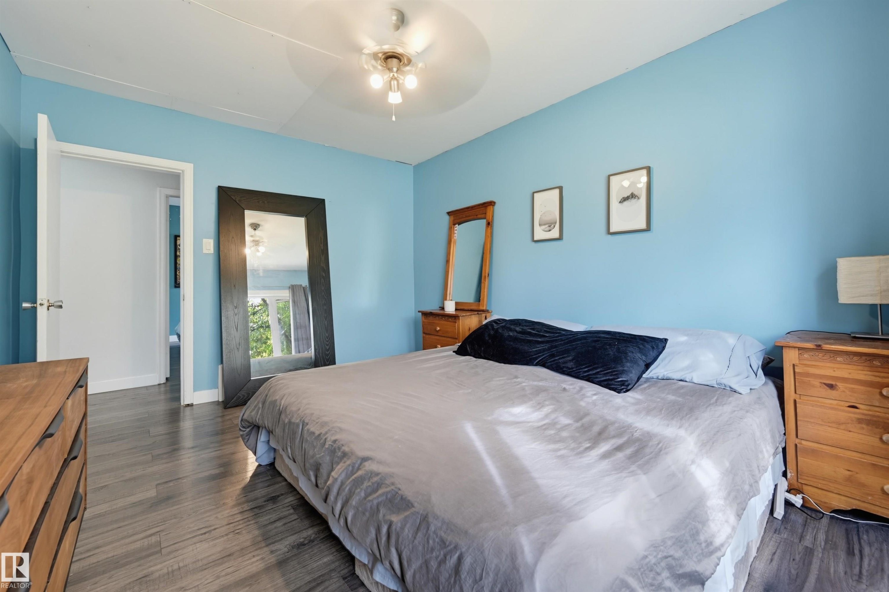 10670 61 Avenue Nw, Edmonton, AB