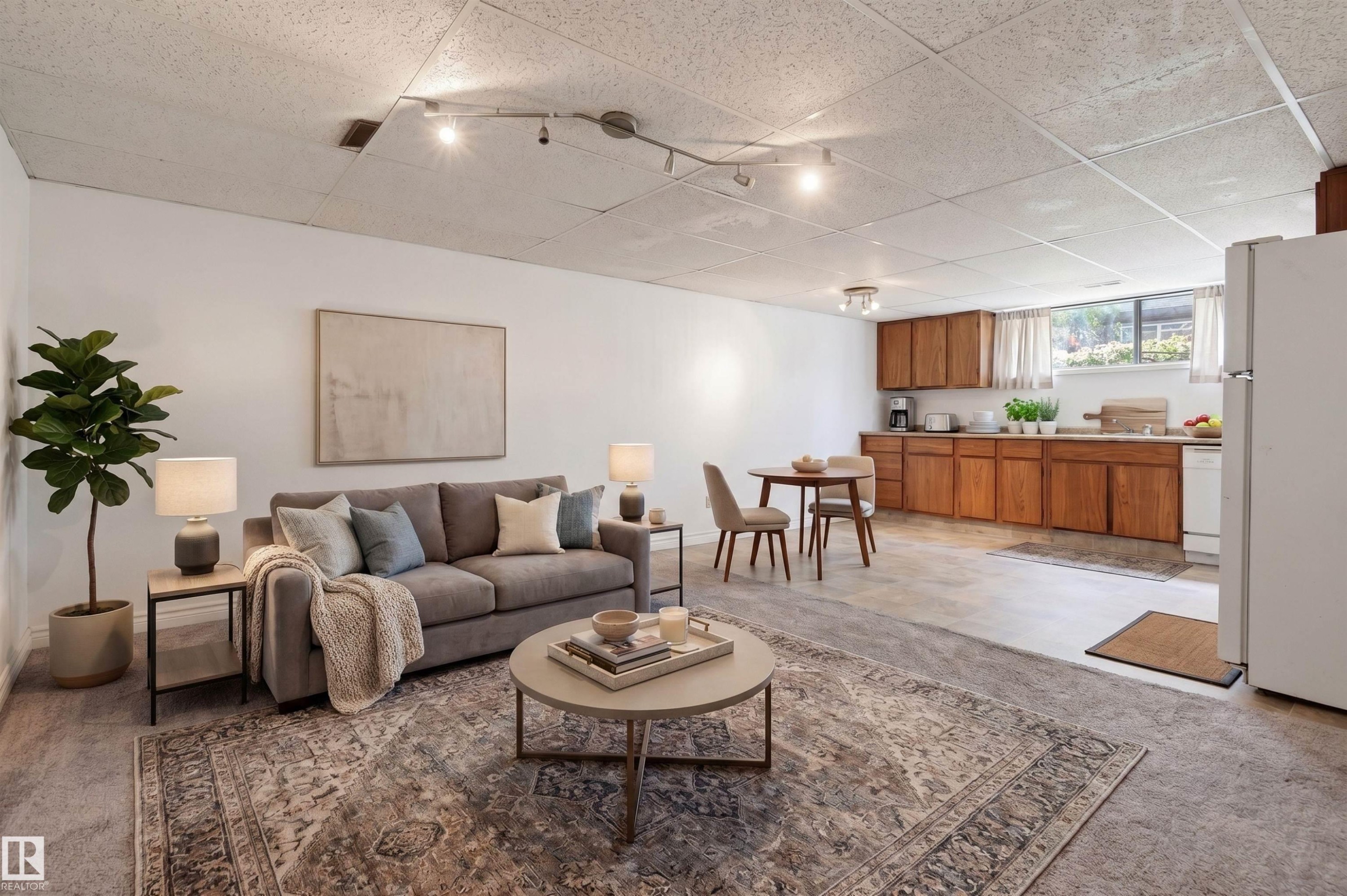 10670 61 Avenue Nw, Edmonton, AB