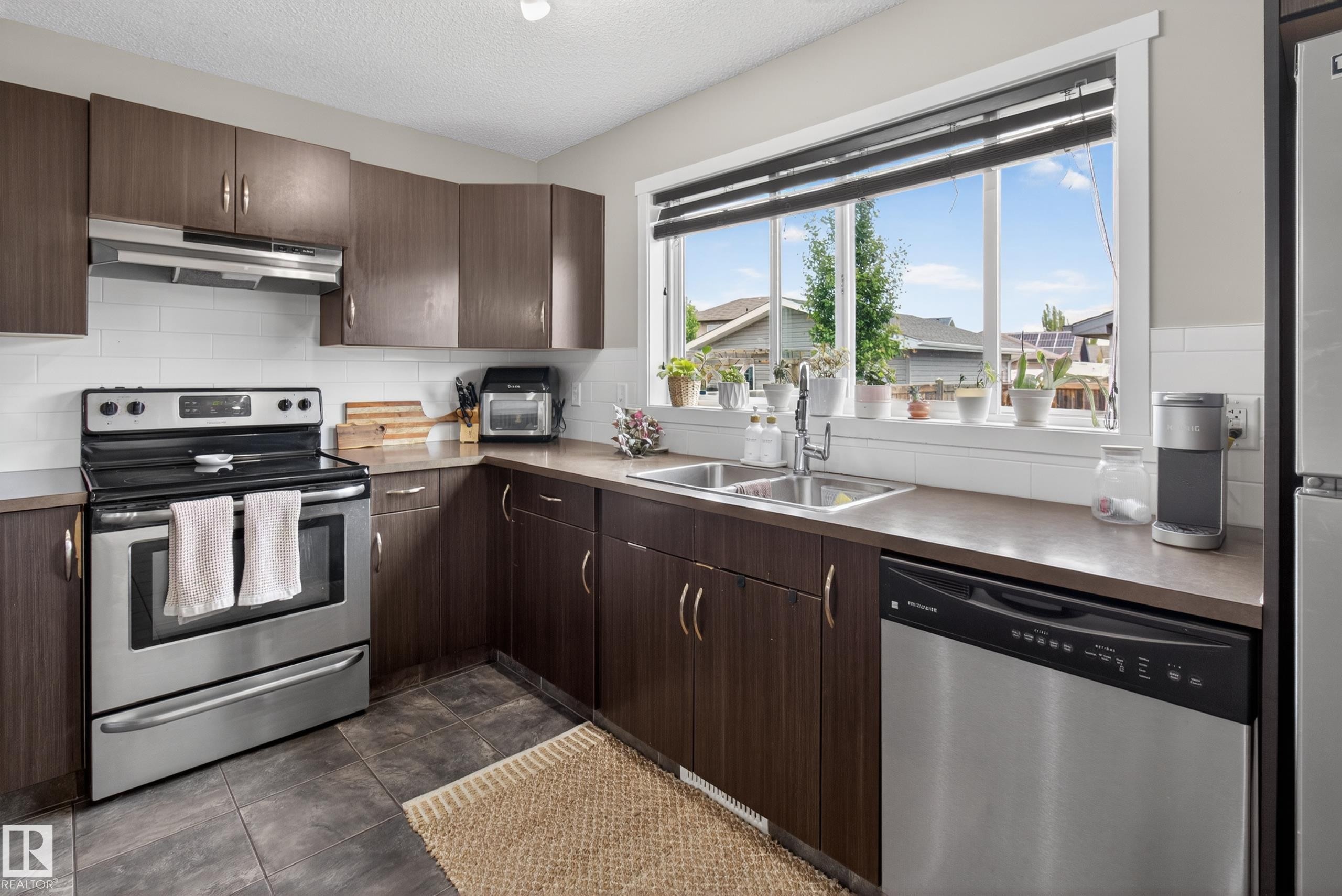 3611 12 Street Nw, Edmonton, AB