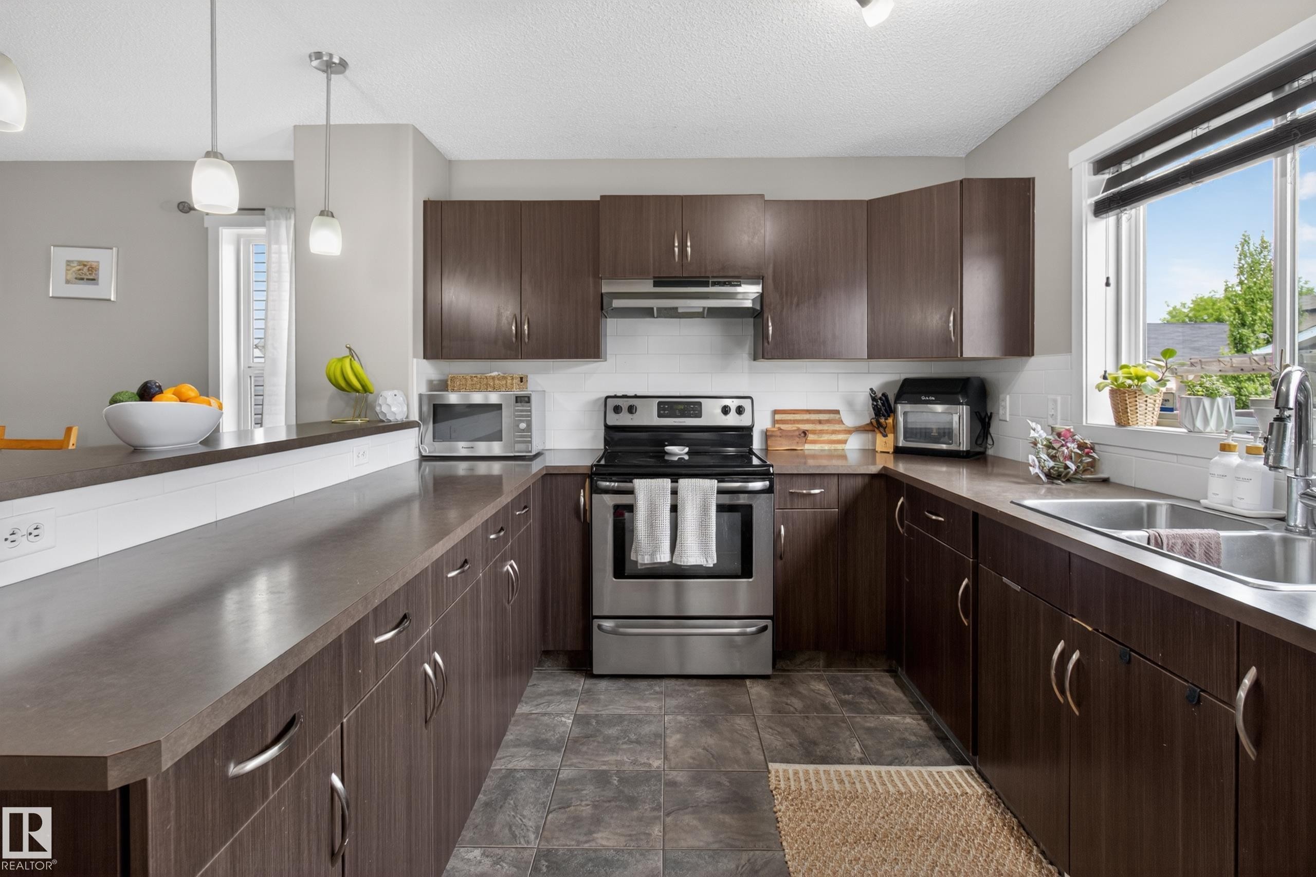 3611 12 Street Nw, Edmonton, AB