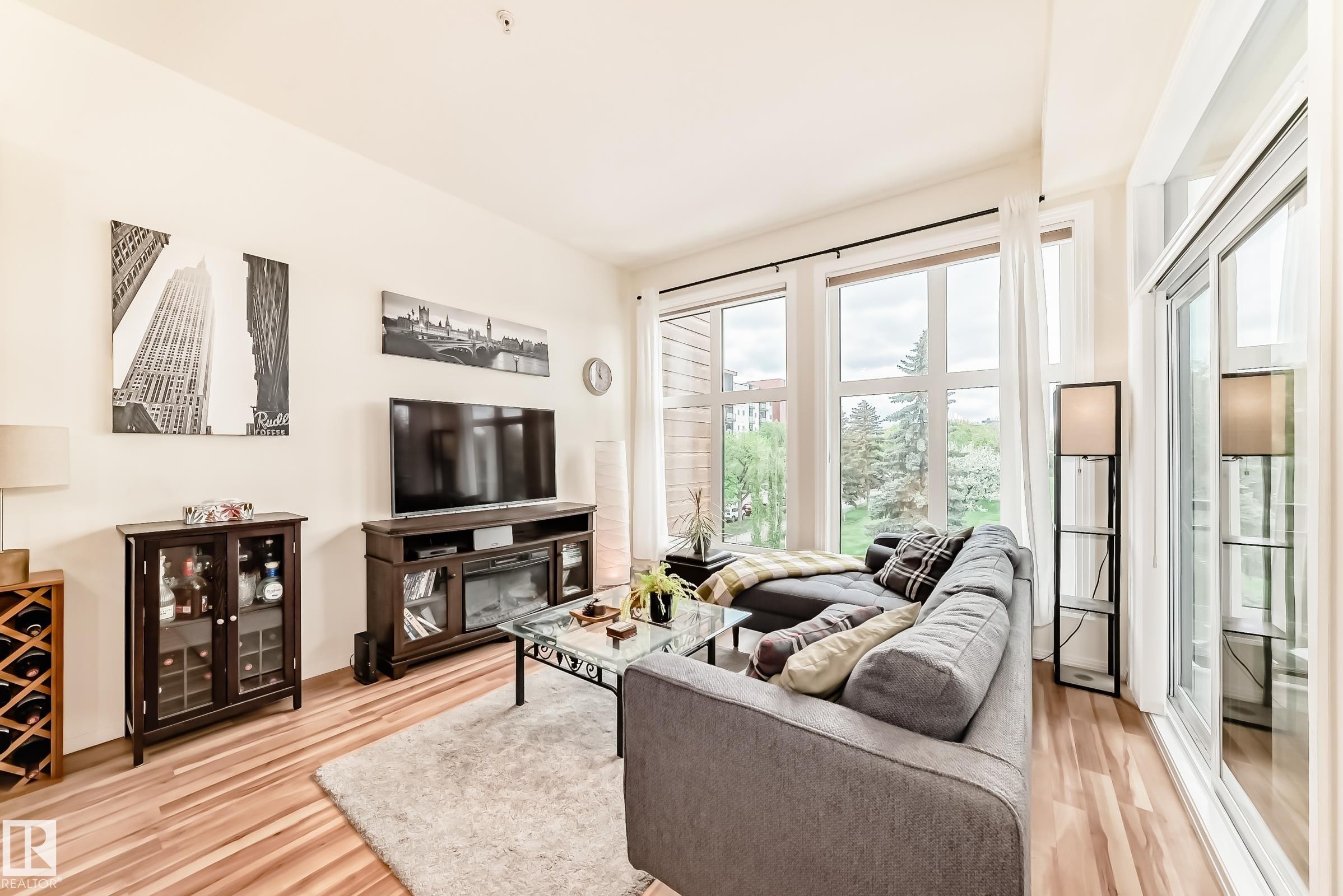 #303 10531 117 St Nw, Edmonton, AB