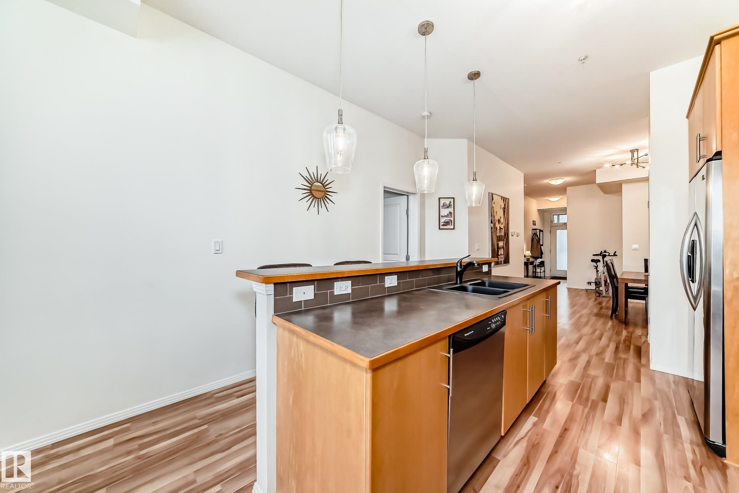 #303 10531 117 St Nw, Edmonton, AB