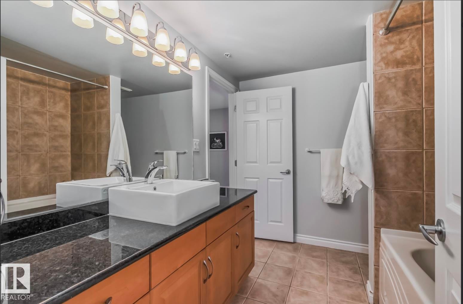 #108 10108 125 St Nw, Edmonton, AB