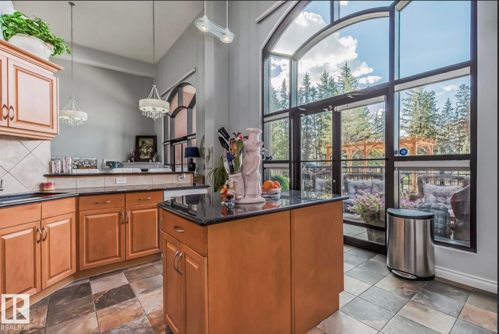 #108 10108 125 St Nw, Edmonton, AB