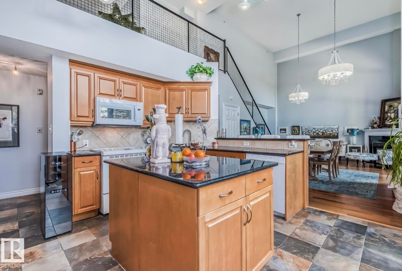 #108 10108 125 St Nw, Edmonton, AB