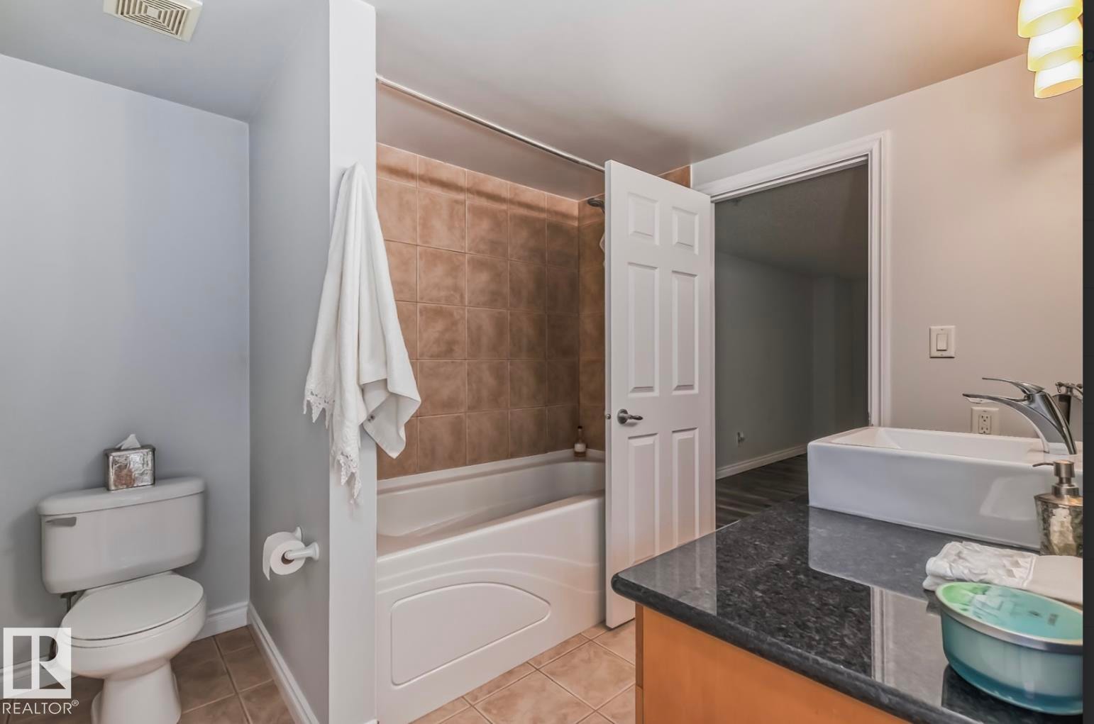 #108 10108 125 St Nw, Edmonton, AB