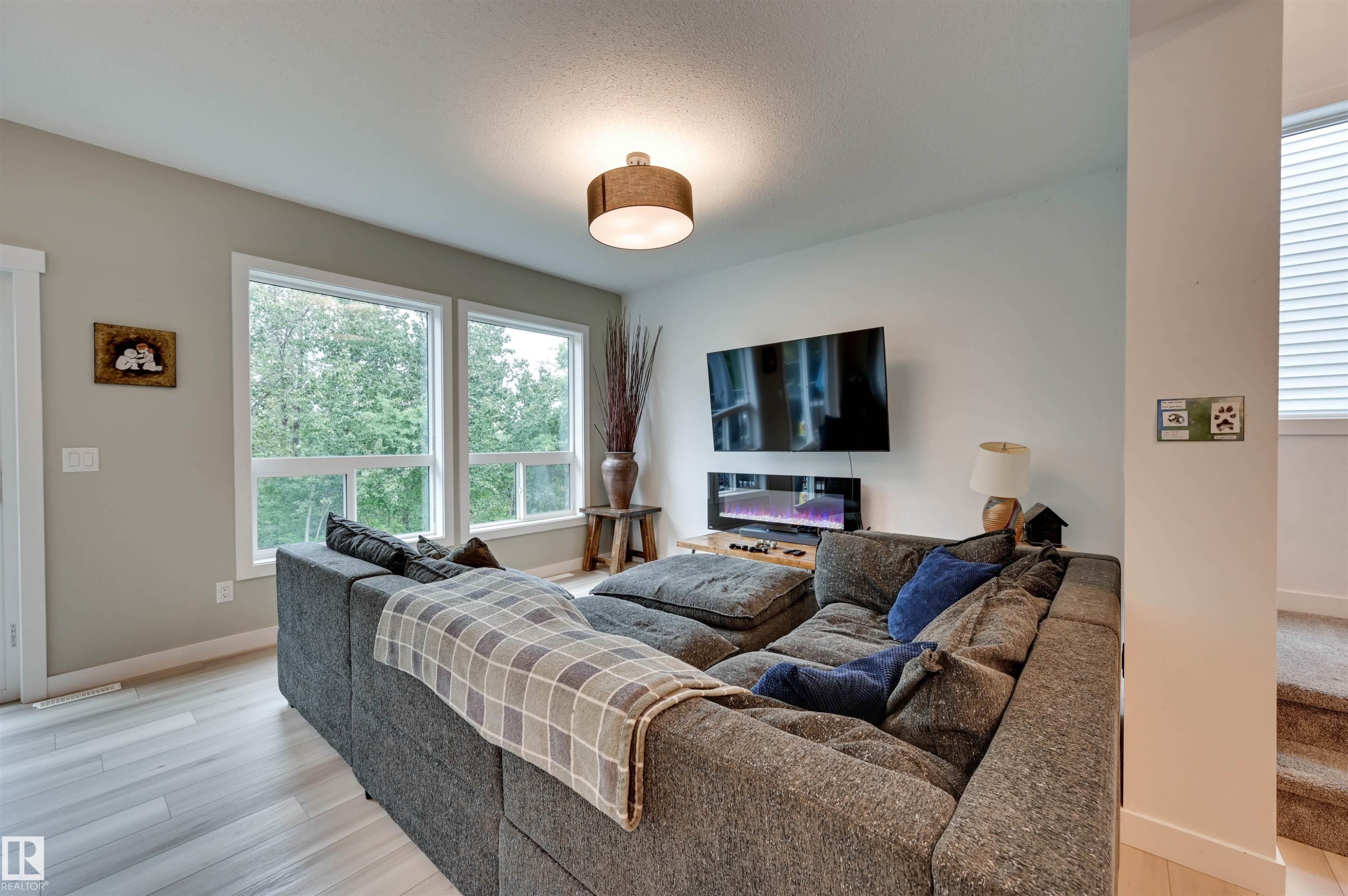 662 Astoria Way, Devon, AB