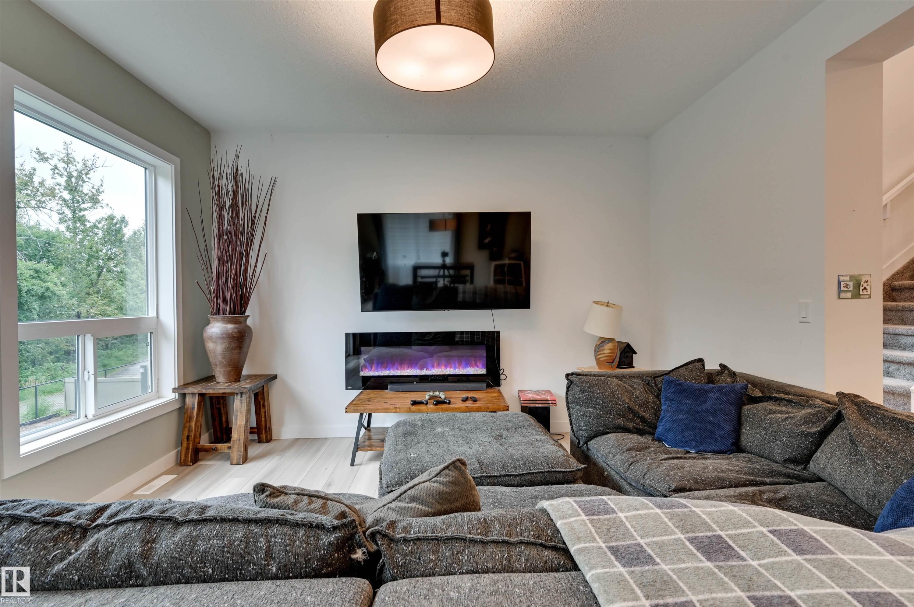 662 Astoria Way, Devon, AB