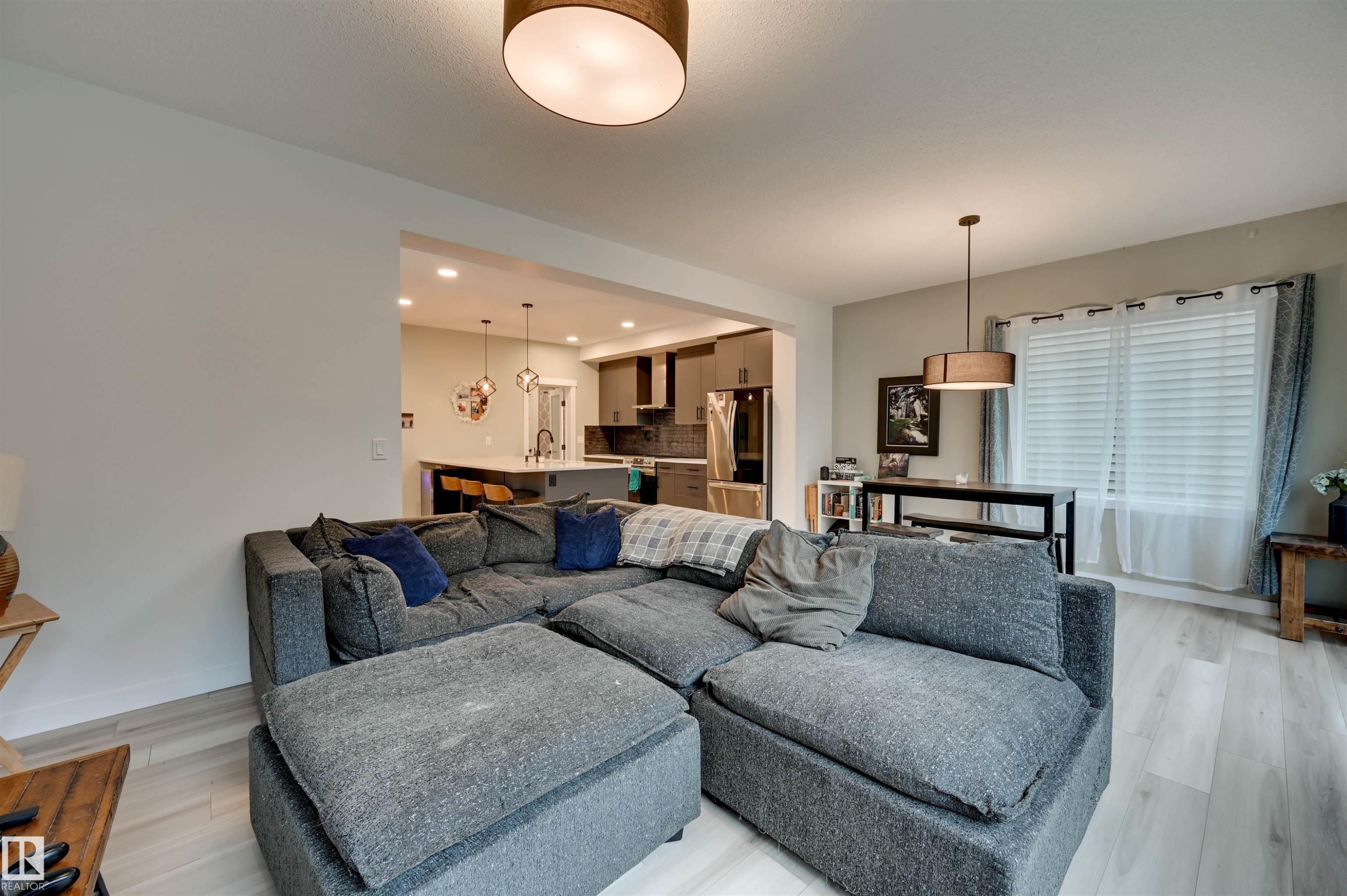 662 Astoria Way, Devon, AB