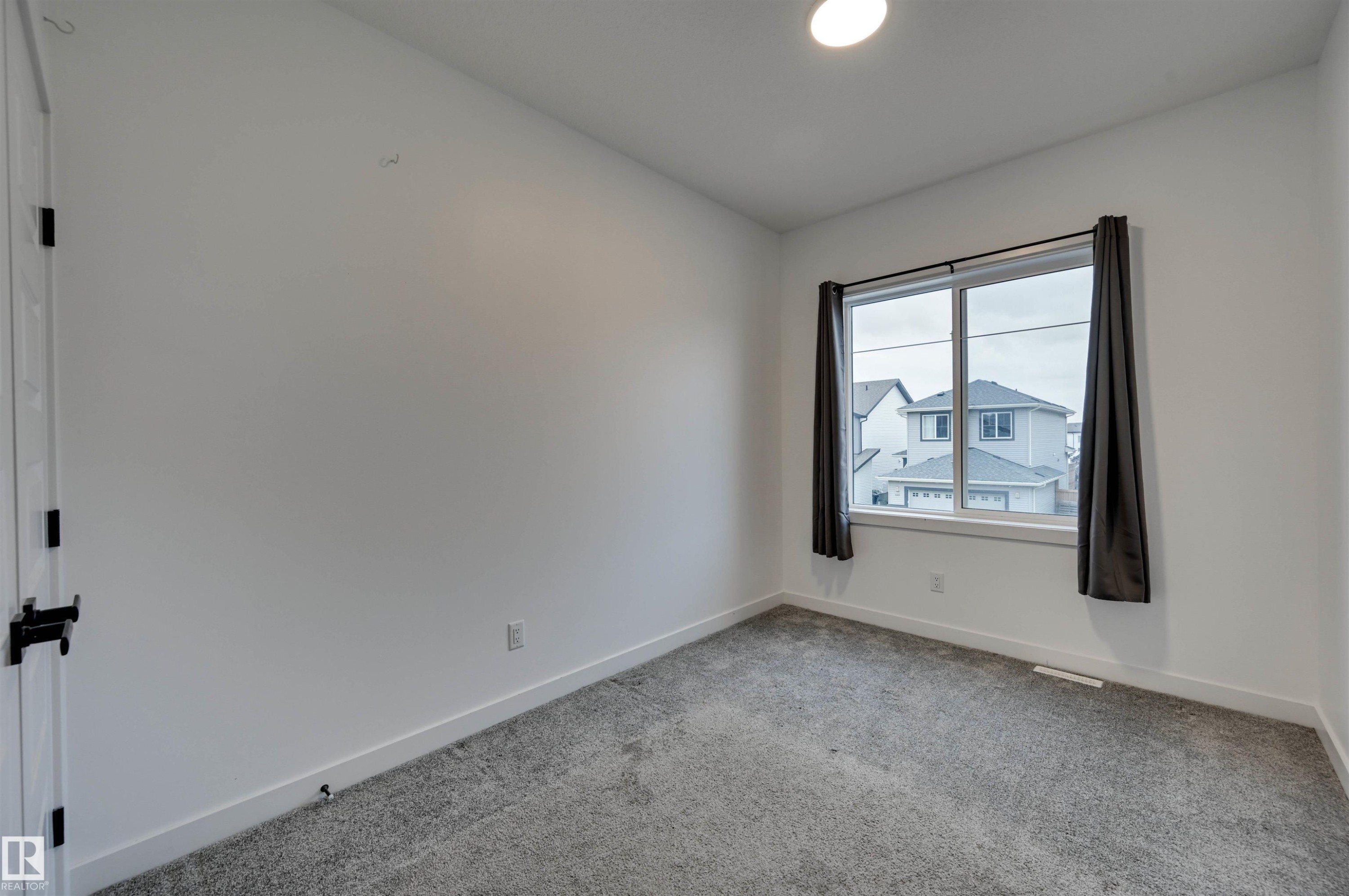 662 Astoria Way, Devon, AB