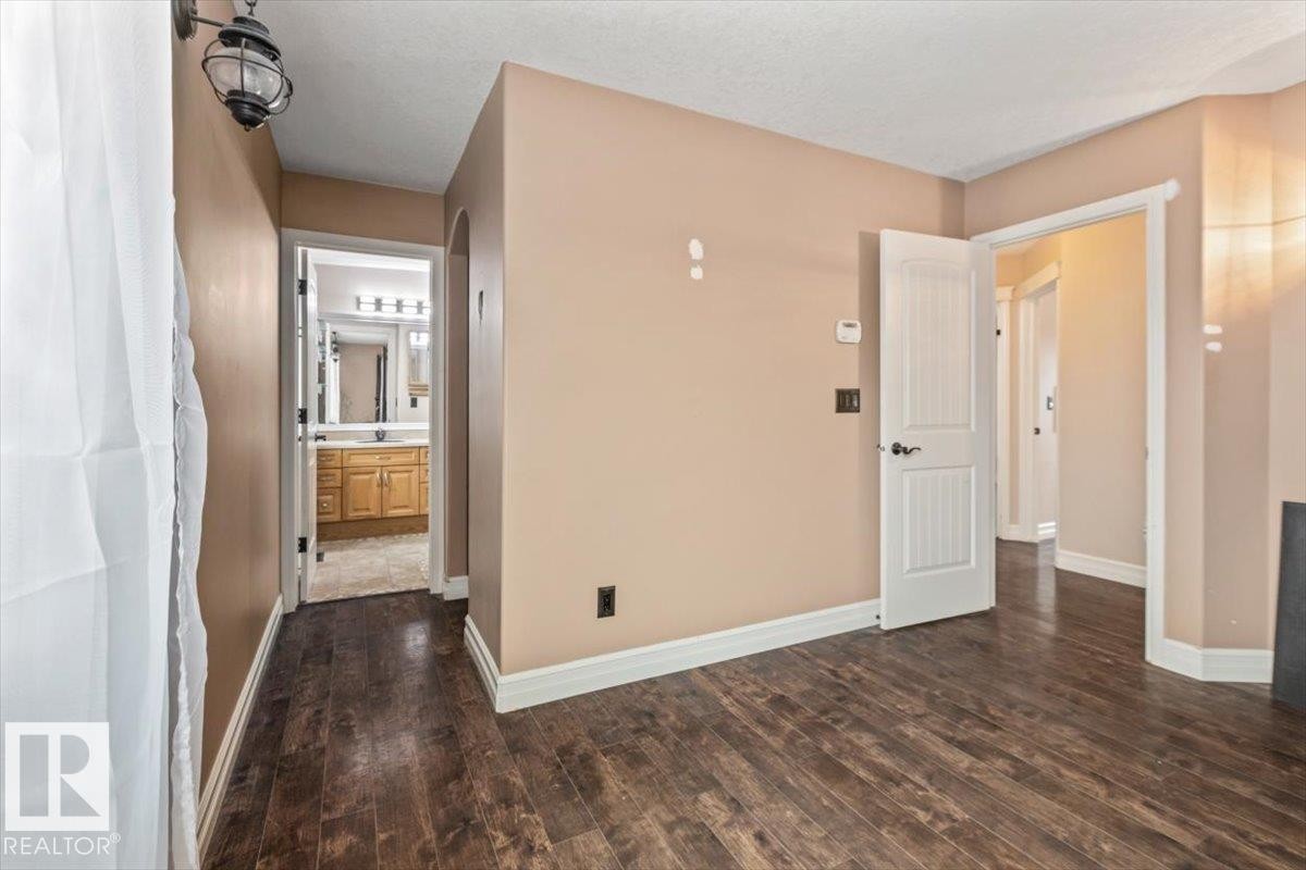 20743 56 Avenue Nw, Edmonton, AB