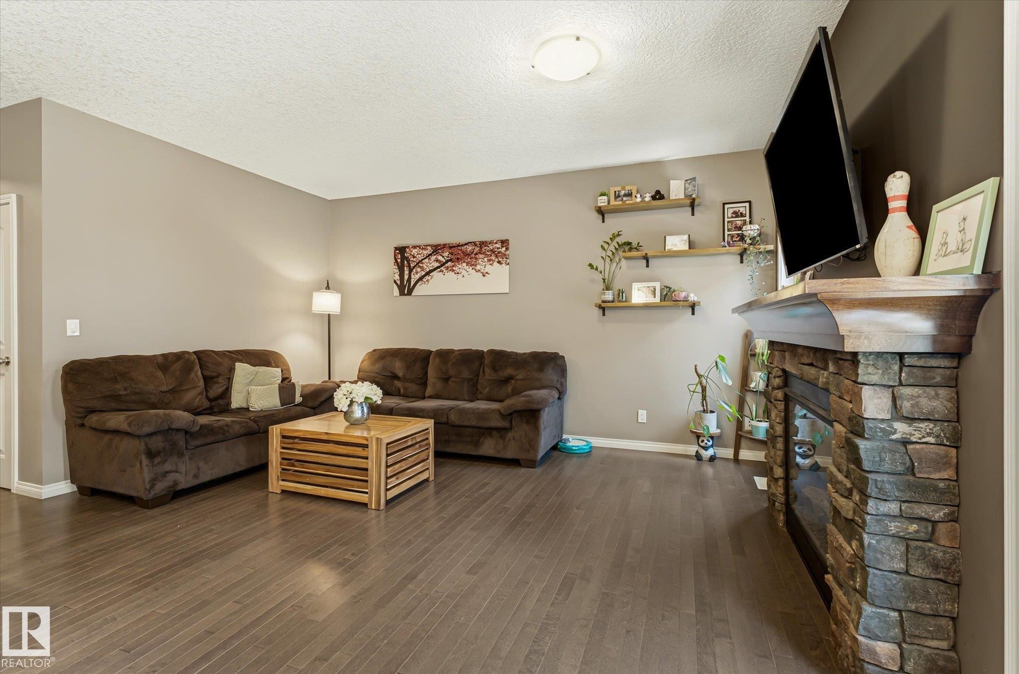 913 Goshawk Point(E) Nw, Edmonton, AB