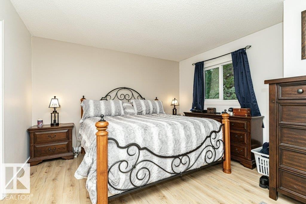 9787 176 Street Nw, Edmonton, AB