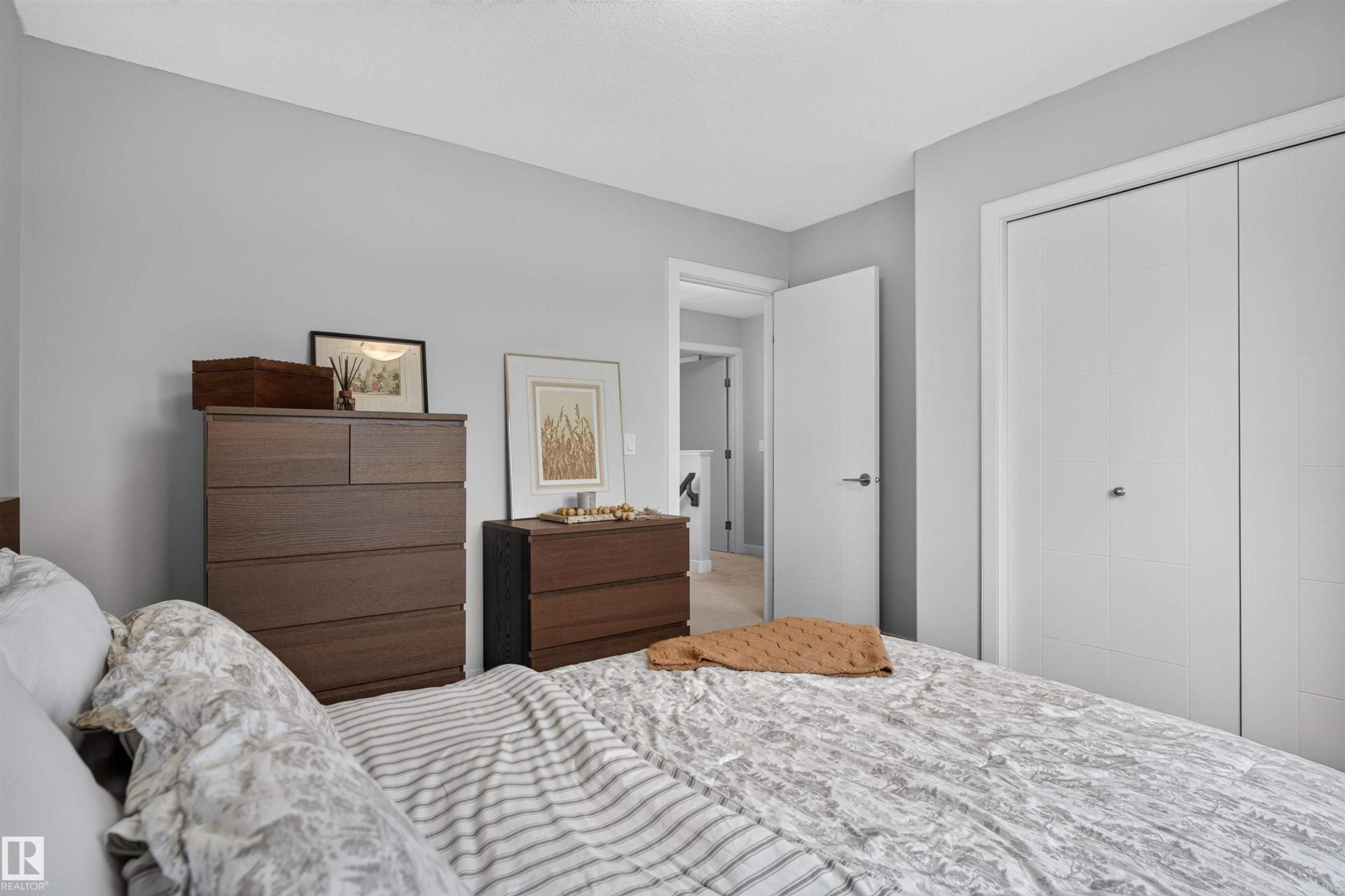 5130 Godson Close Nw, Edmonton, AB