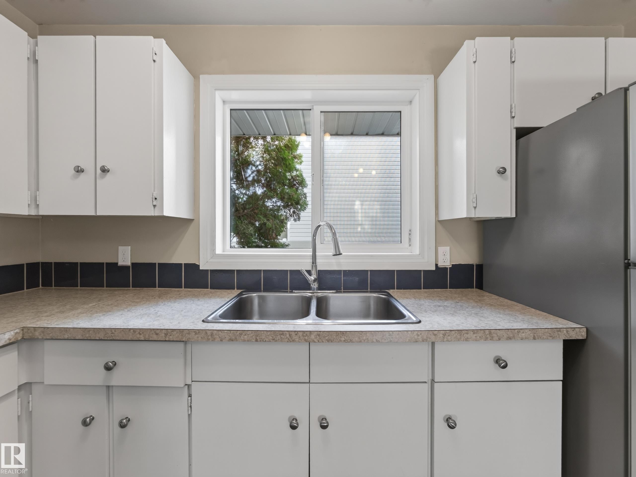57 Woodvale Village Nw, Edmonton, AB