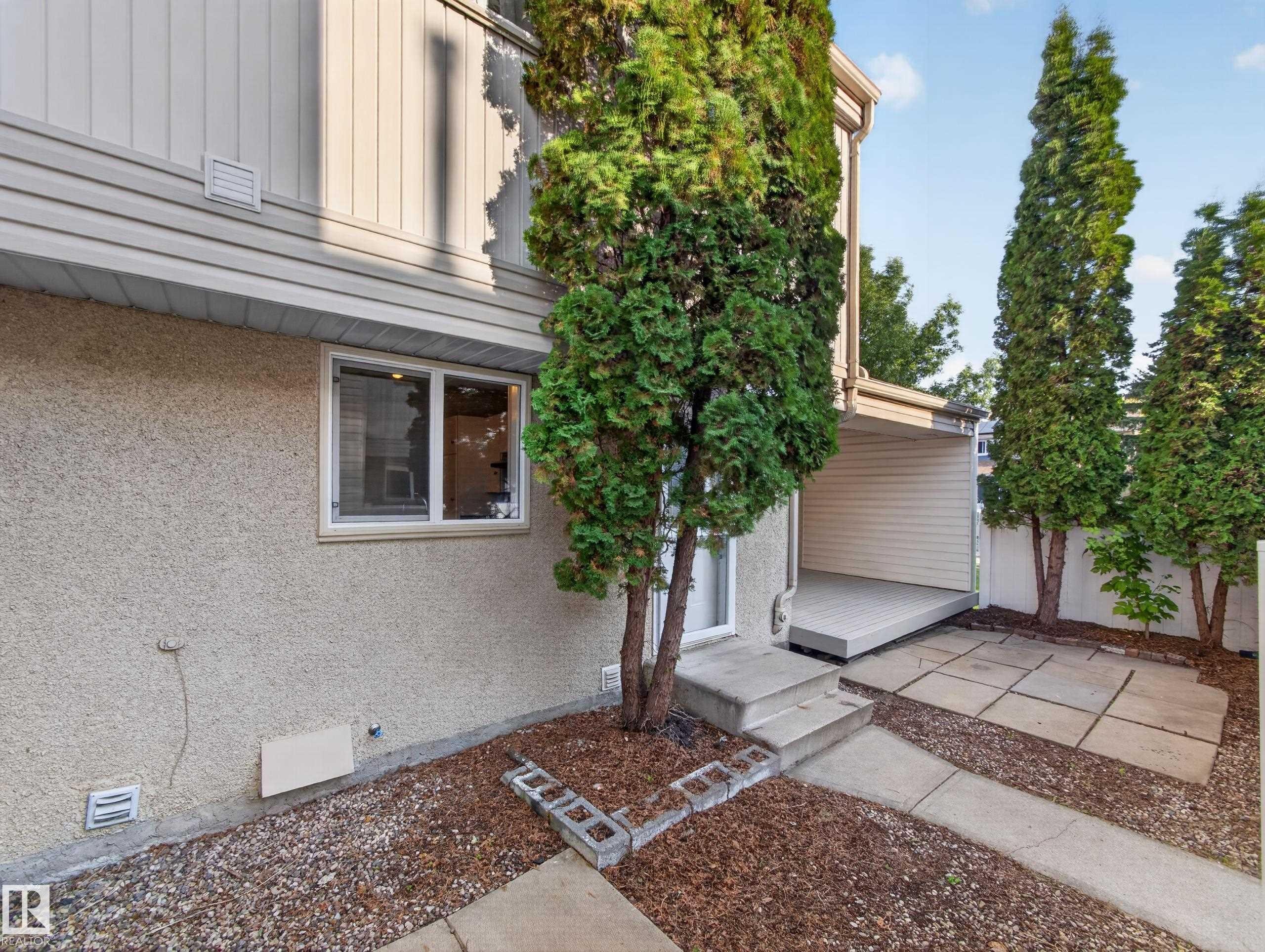 57 Woodvale Village Nw, Edmonton, AB