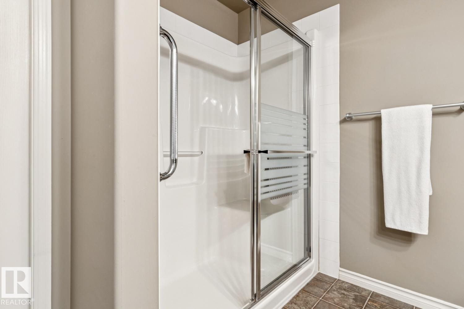 #113 7510 89 St Nw, Edmonton, AB - Indoor Photo Showing Bathroom