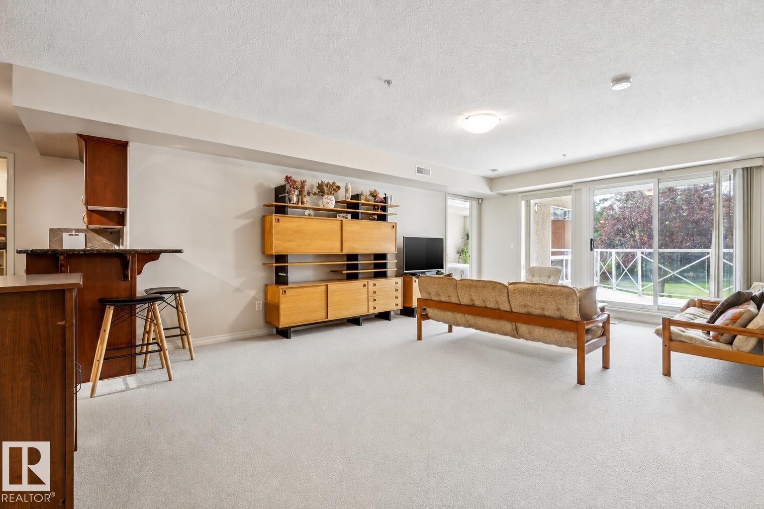 #113 7510 89 St Nw, Edmonton, AB - Indoor