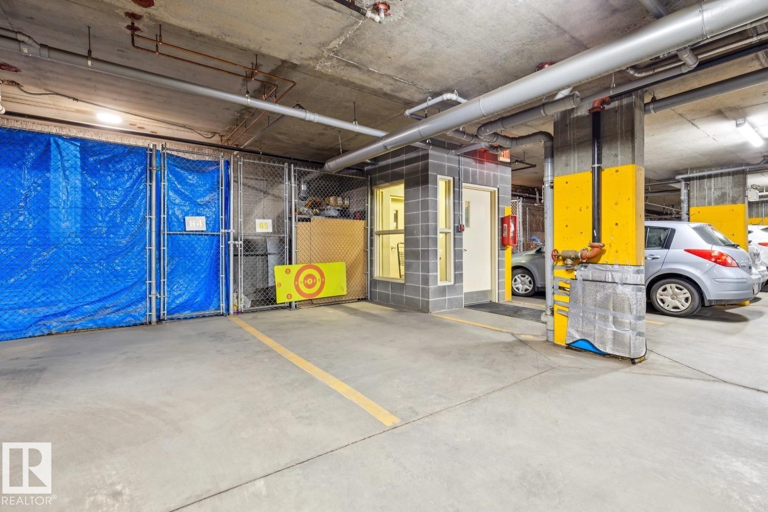 #113 7510 89 St Nw, Edmonton, AB - Indoor Photo Showing Garage