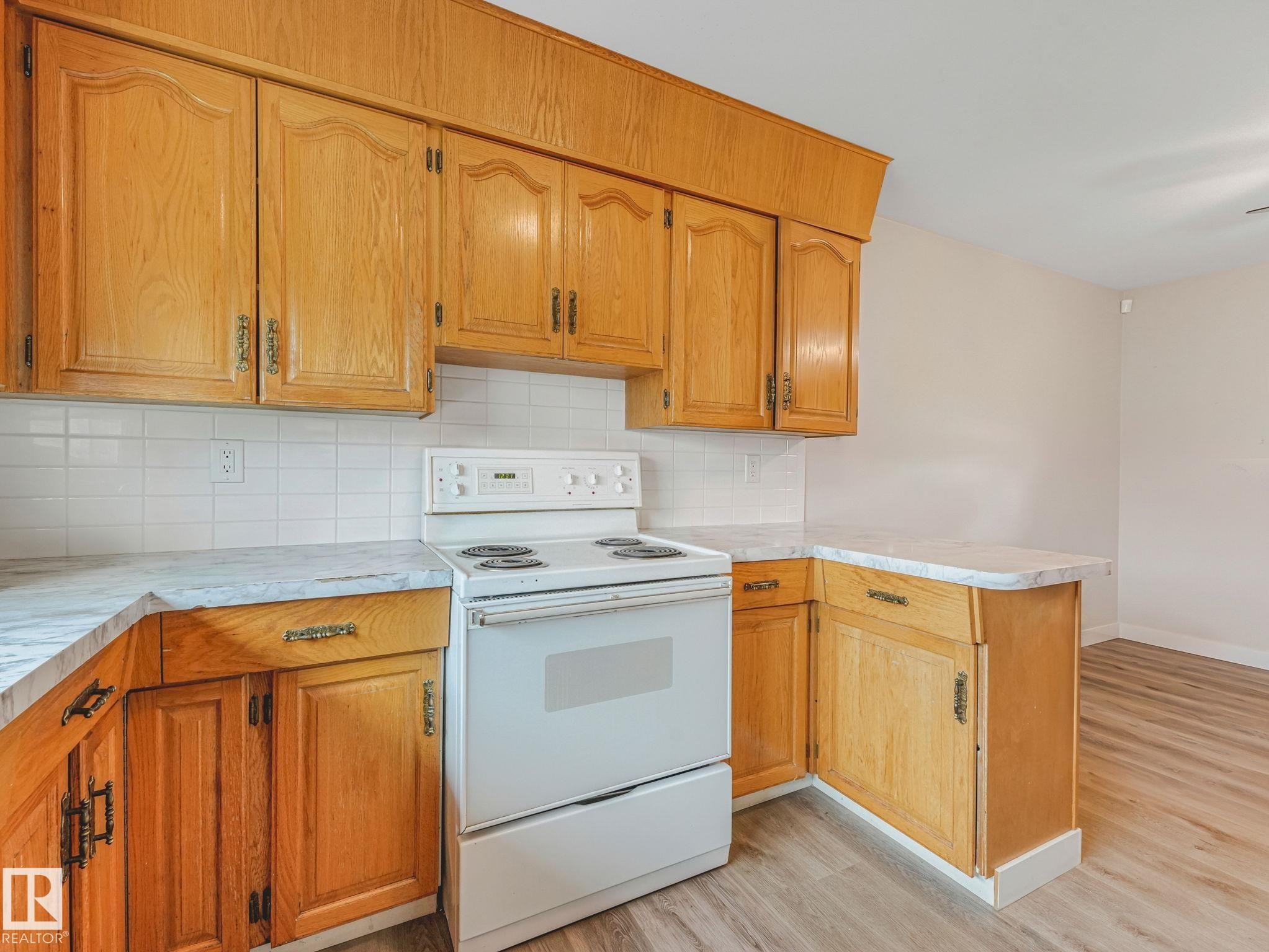 13807 92 Street Nw, Edmonton, AB