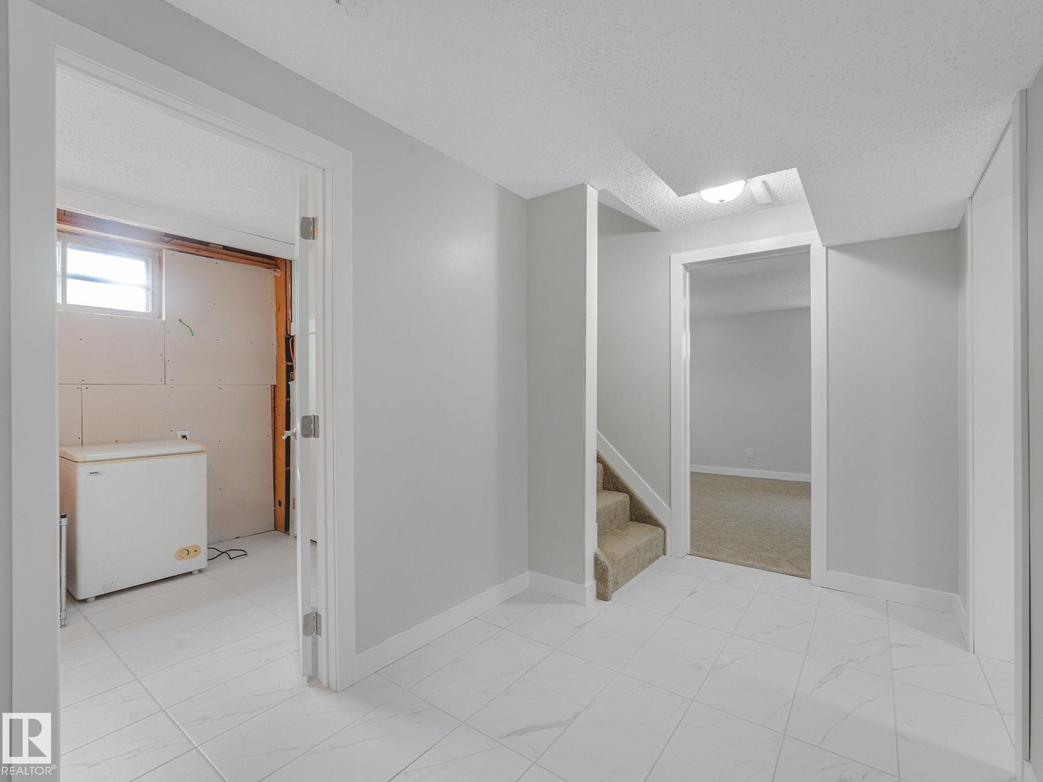 13807 92 Street Nw, Edmonton, AB