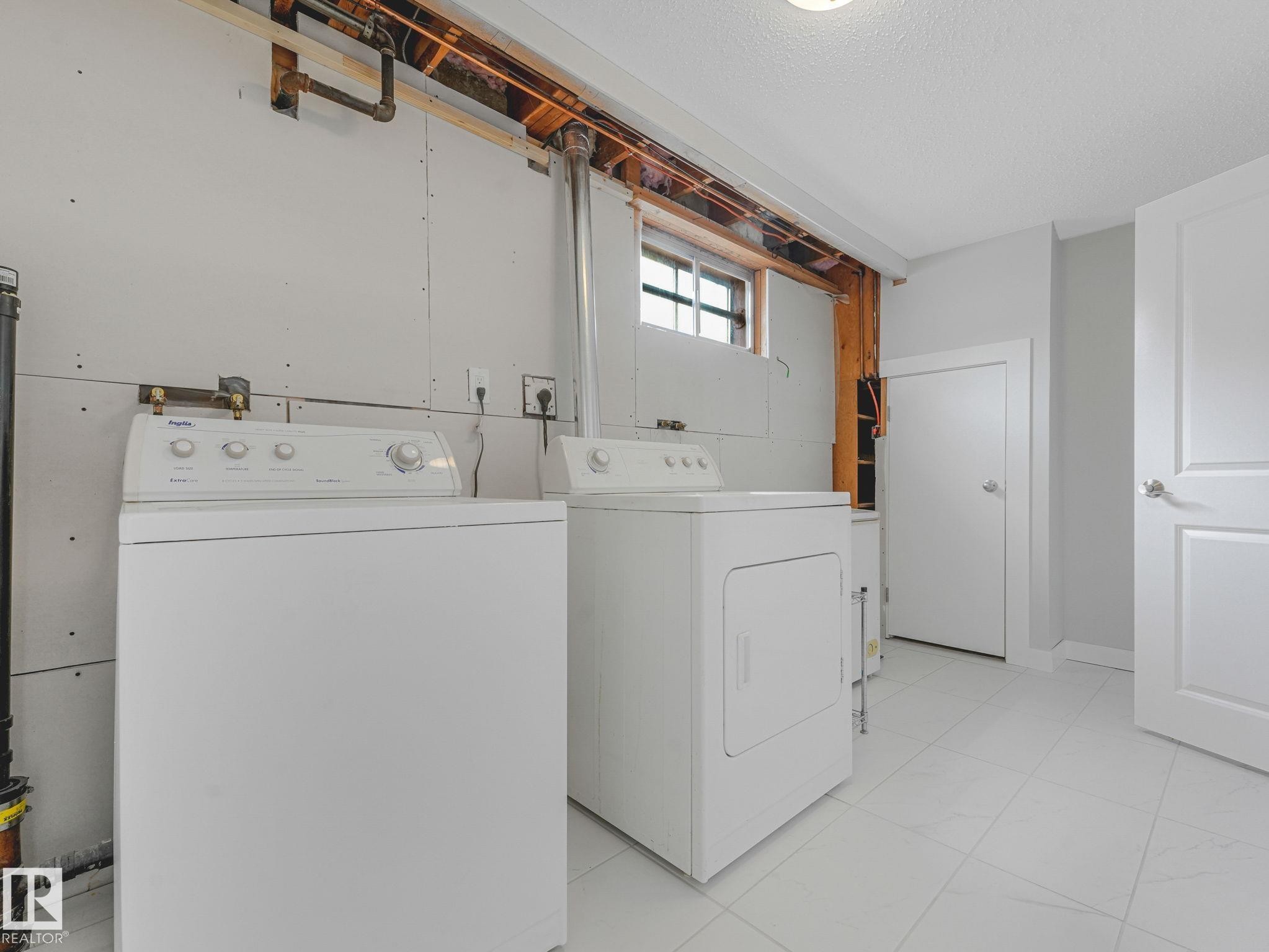 13807 92 Street Nw, Edmonton, AB