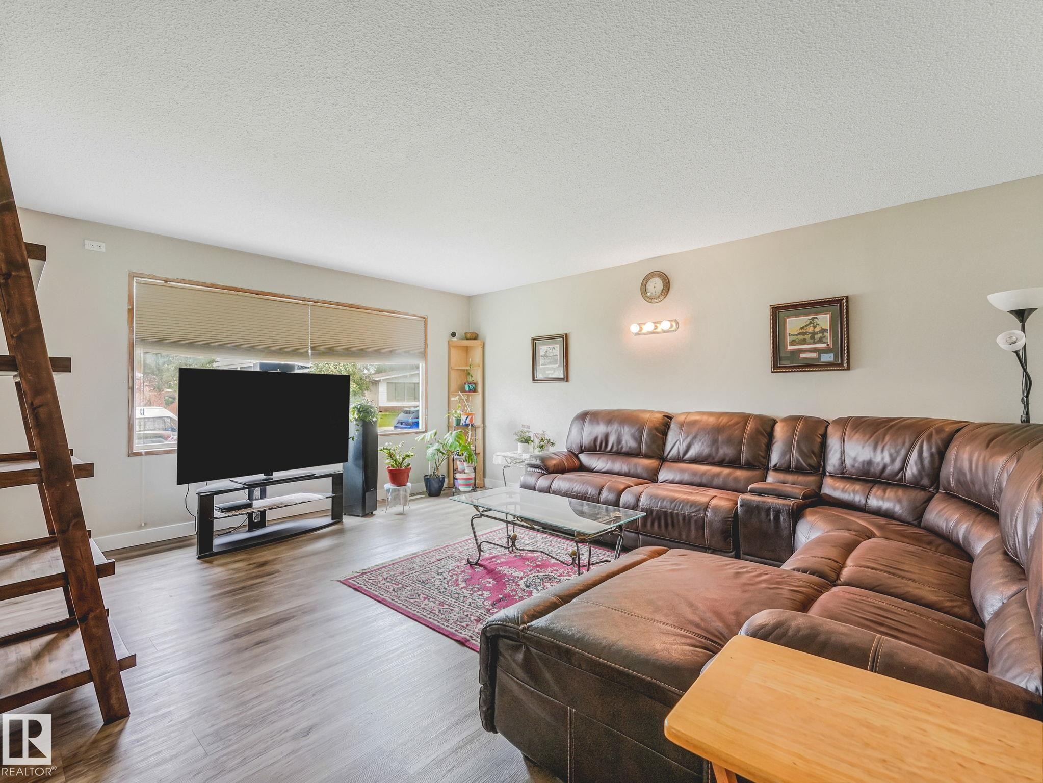 13807 92 Street Nw, Edmonton, AB