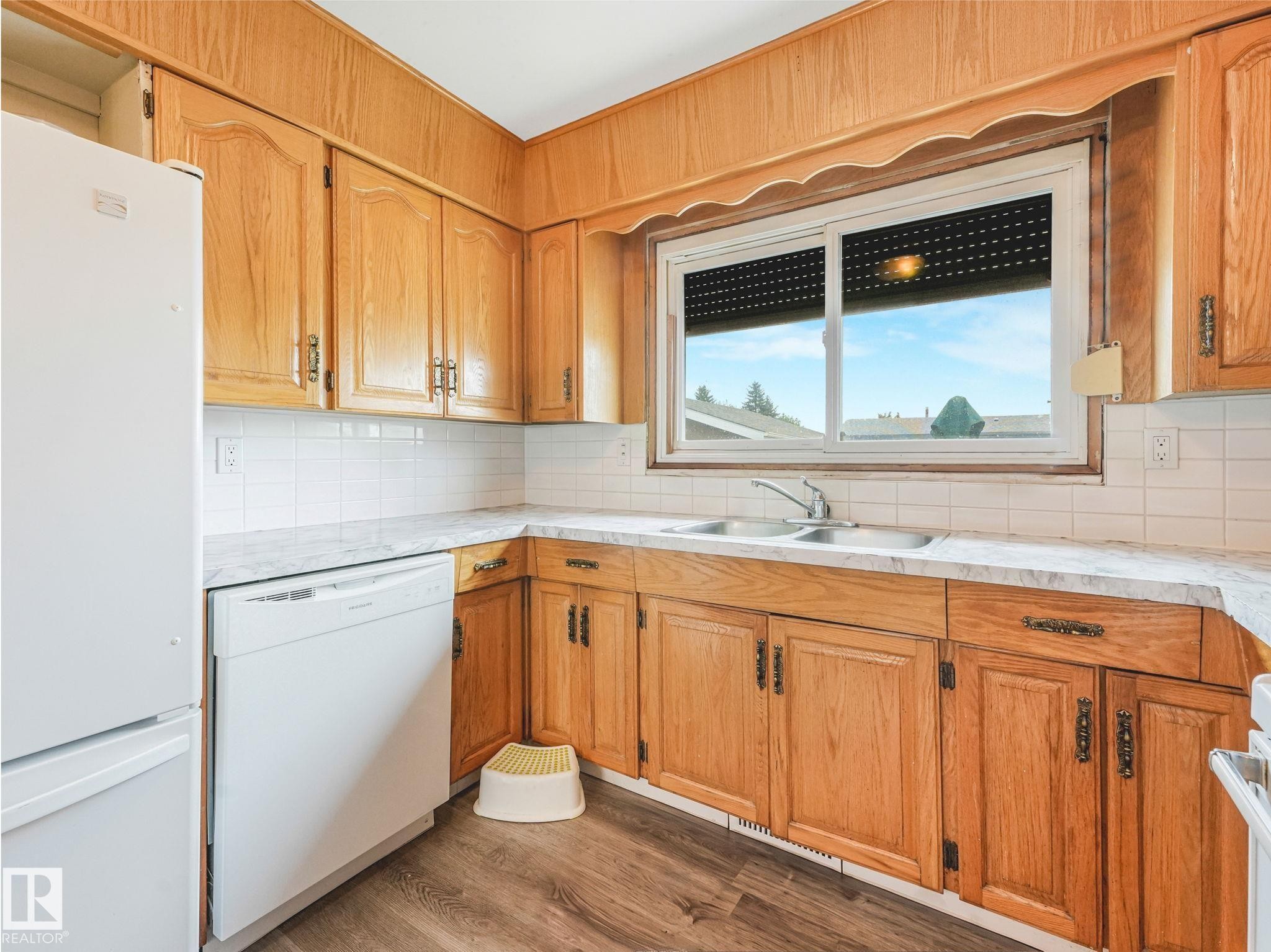 13807 92 Street Nw, Edmonton, AB